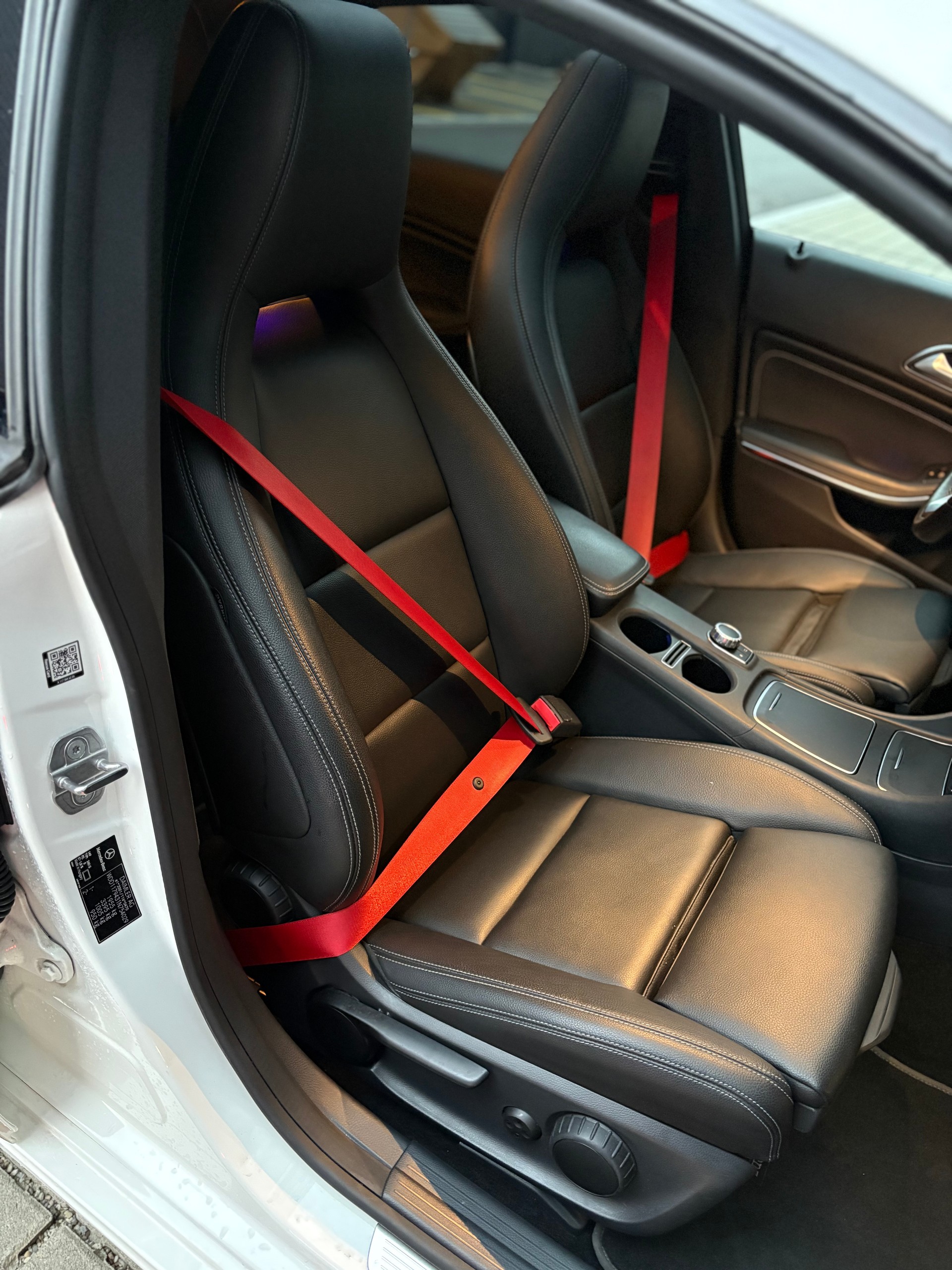 MERCEDES-BENZ CLA Shooting Brake 200 AMG Line Frisch ab MFK-image-10