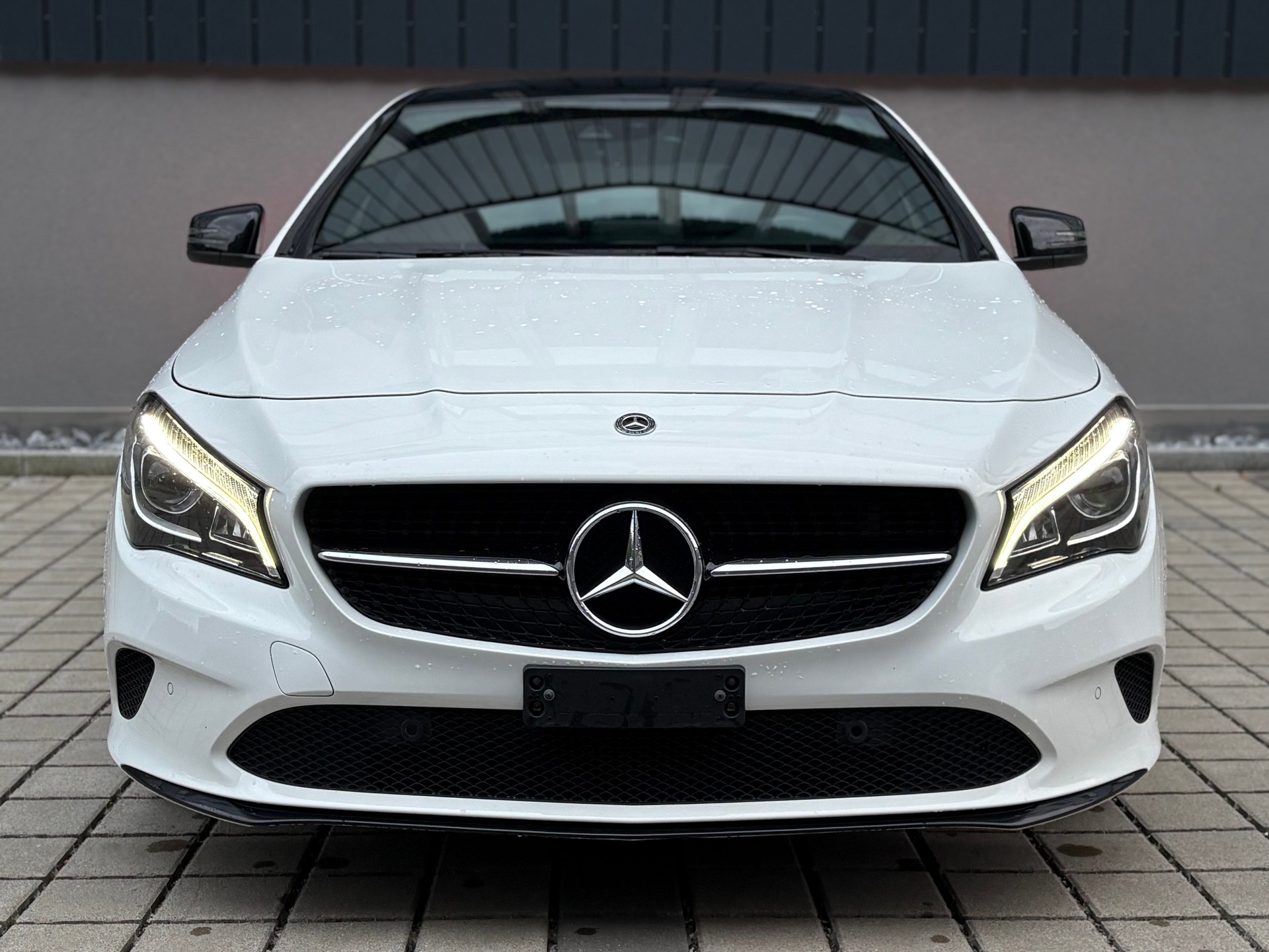 MERCEDES-BENZ CLA Shooting Brake 200 AMG Line Frisch ab MFK-image-1