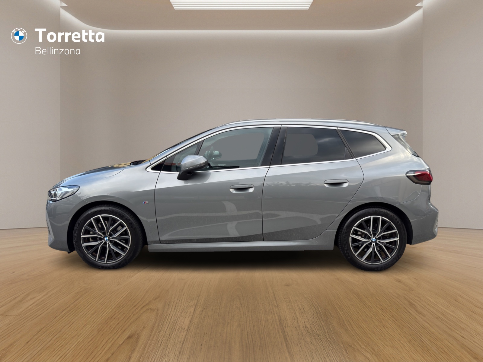 BMW 223i Active Tourer M Sport DKG-showroom-element-1