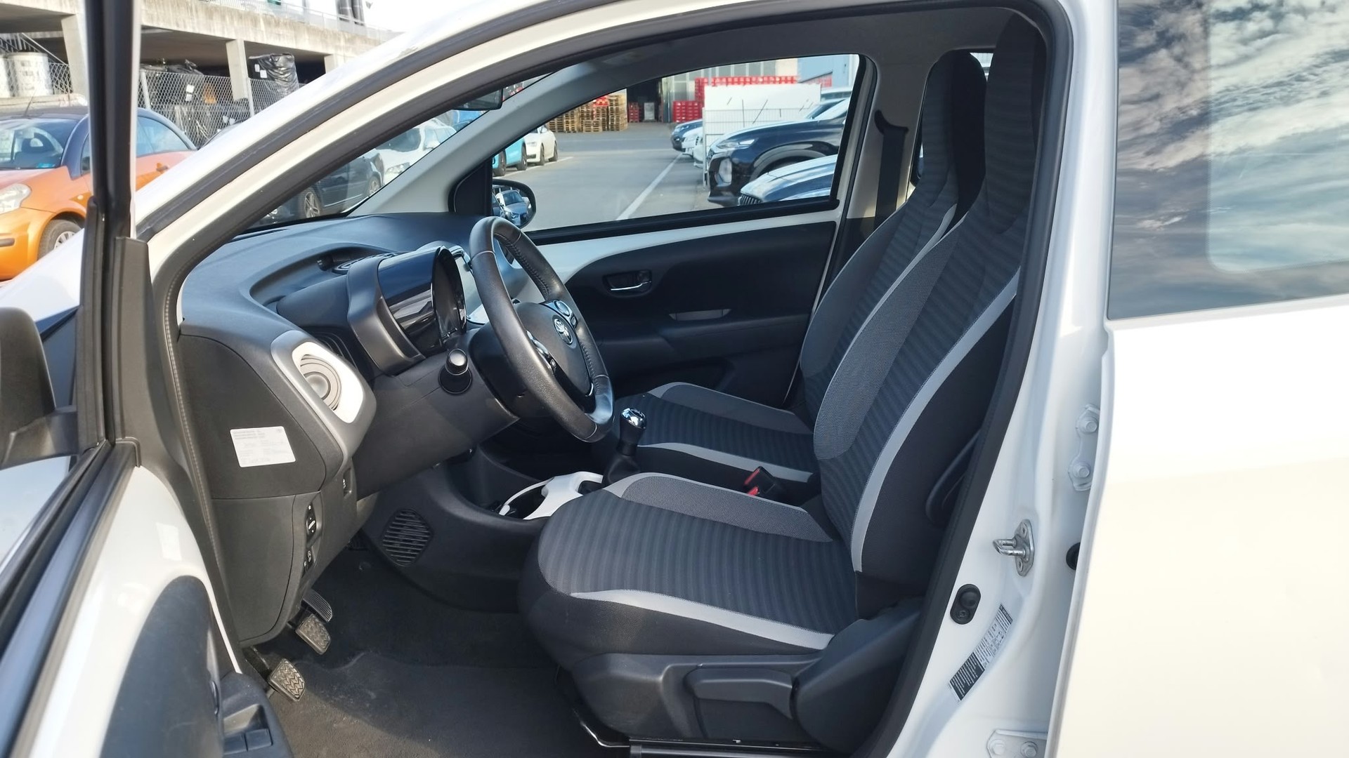 TOYOTA Aygo 1.0 VVT-i Trend-image-10