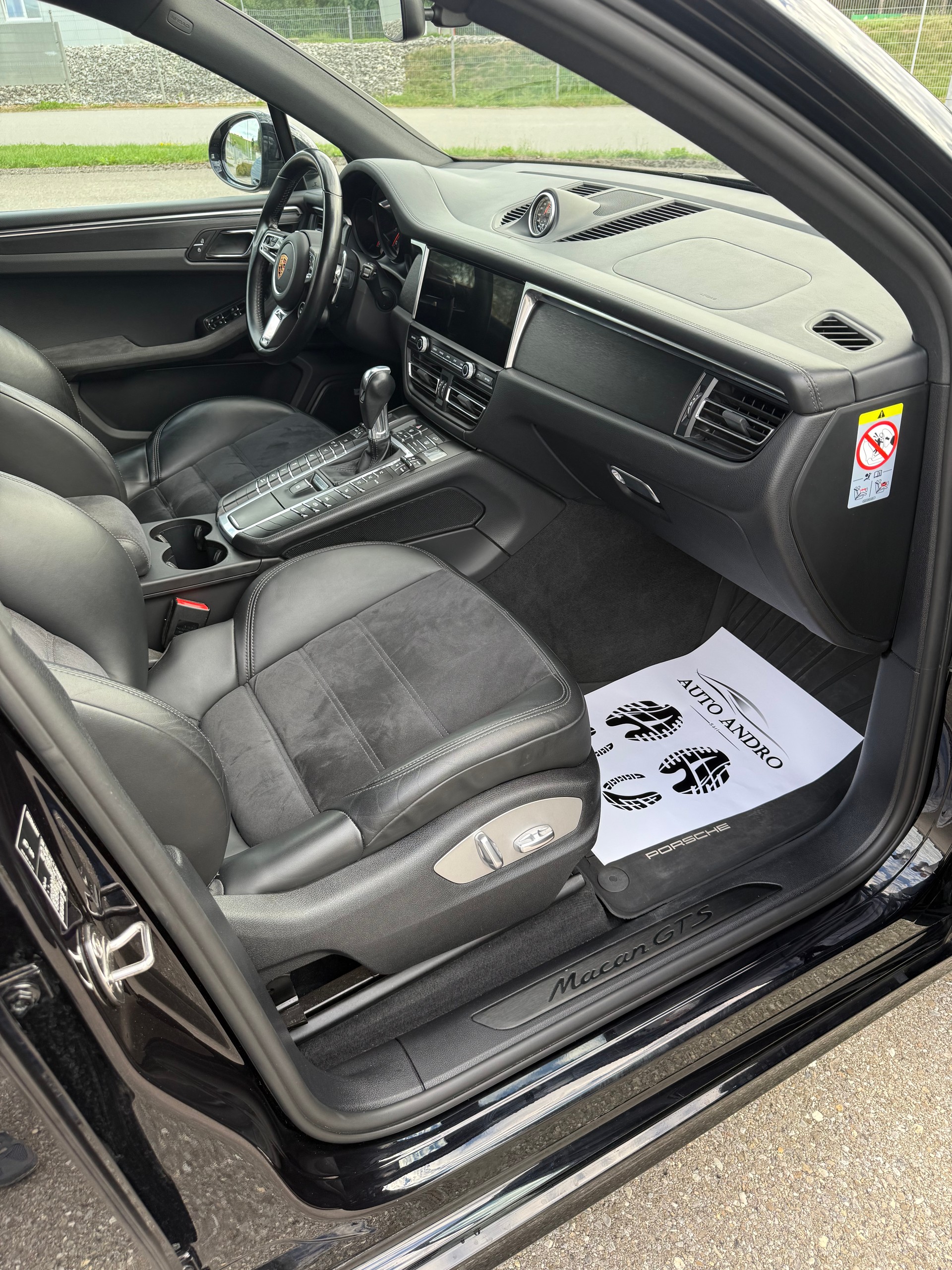 PORSCHE Macan GTS PDK-image-12