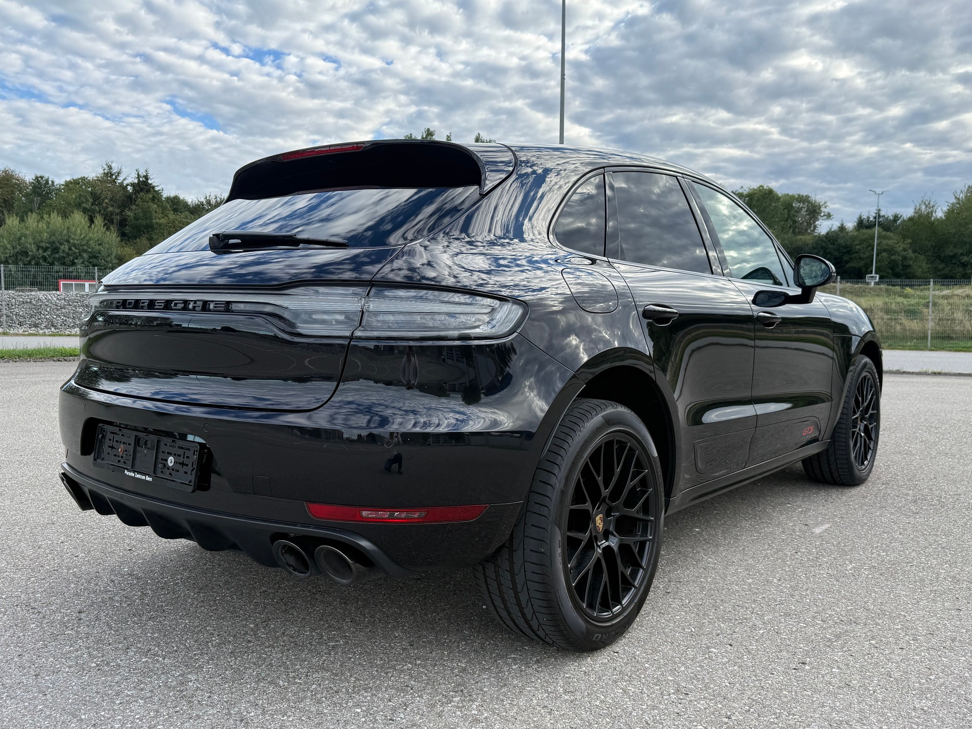 PORSCHE Macan GTS PDK-image-4