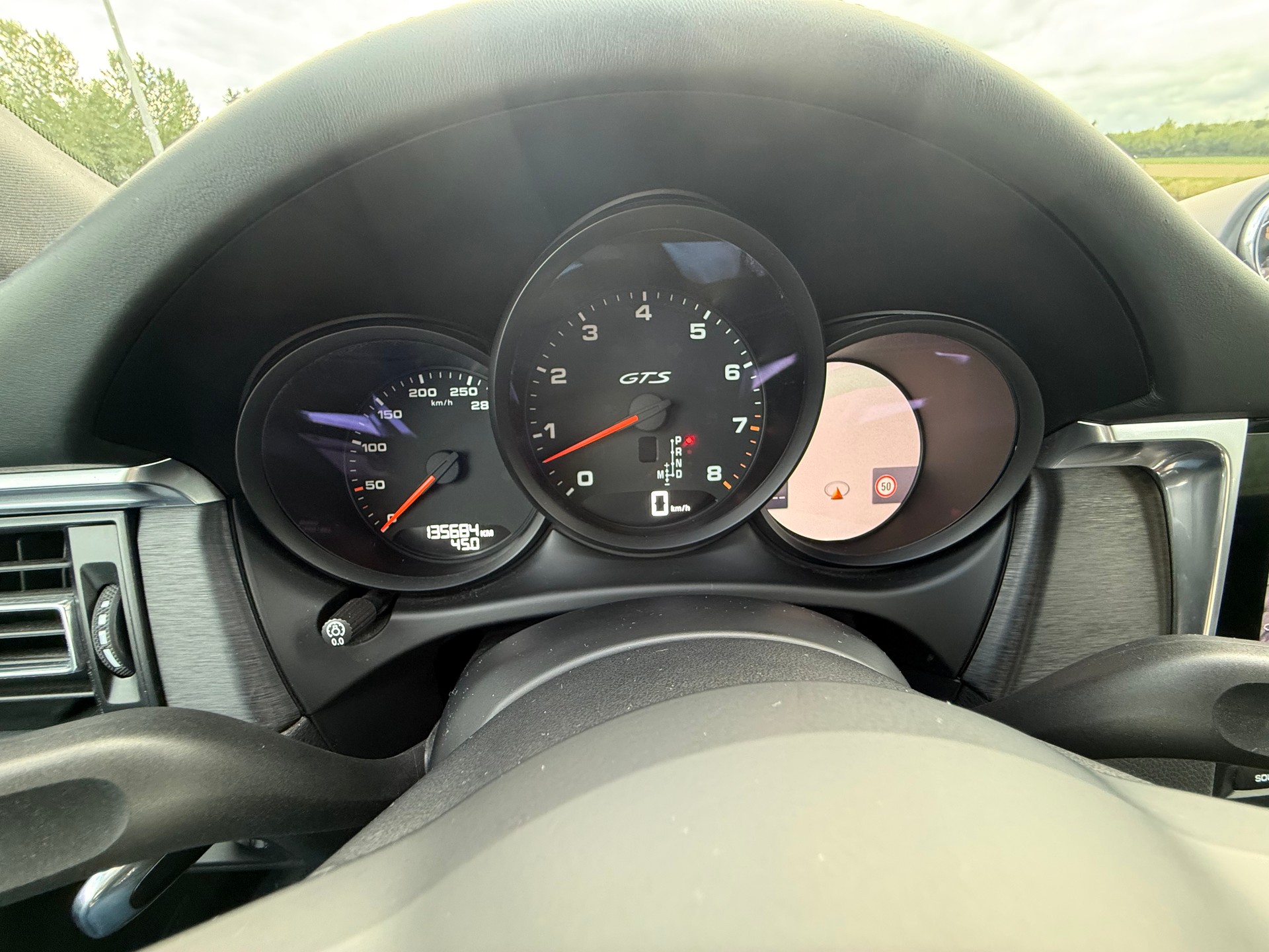 PORSCHE Macan GTS PDK-image-10