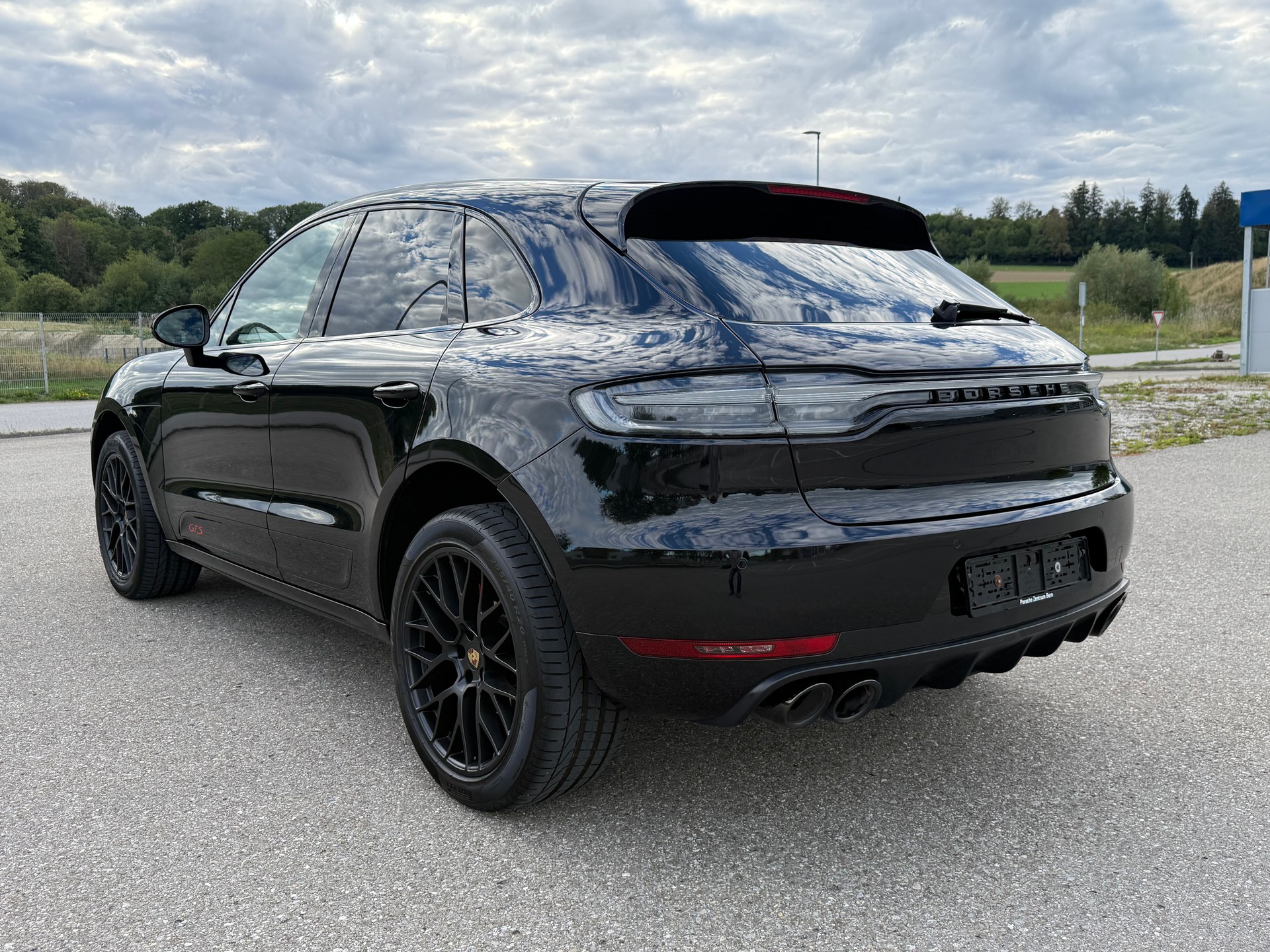 PORSCHE Macan GTS PDK-image-2