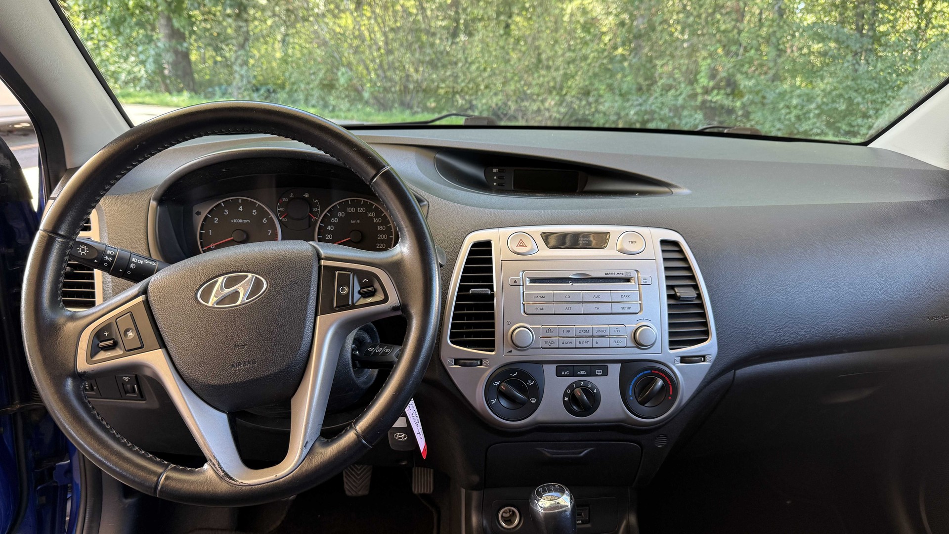 HYUNDAI i20 1.4 Style-image-5