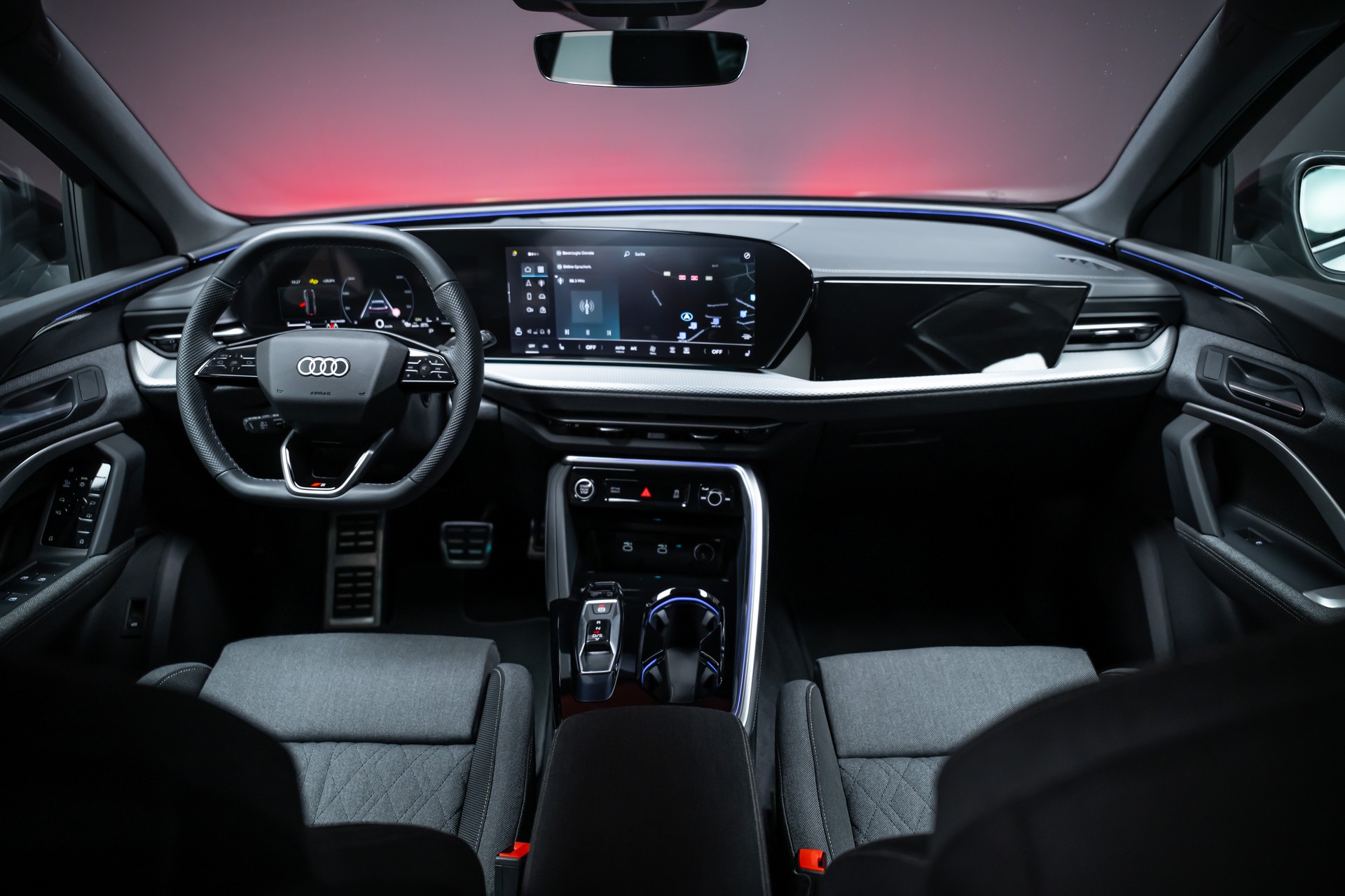 AUDI Q5 Sportback 2.0 40 TFSI S Line quattro S-Tronic / Rückfahrkamera / Sportsitze / Navi-image-24
