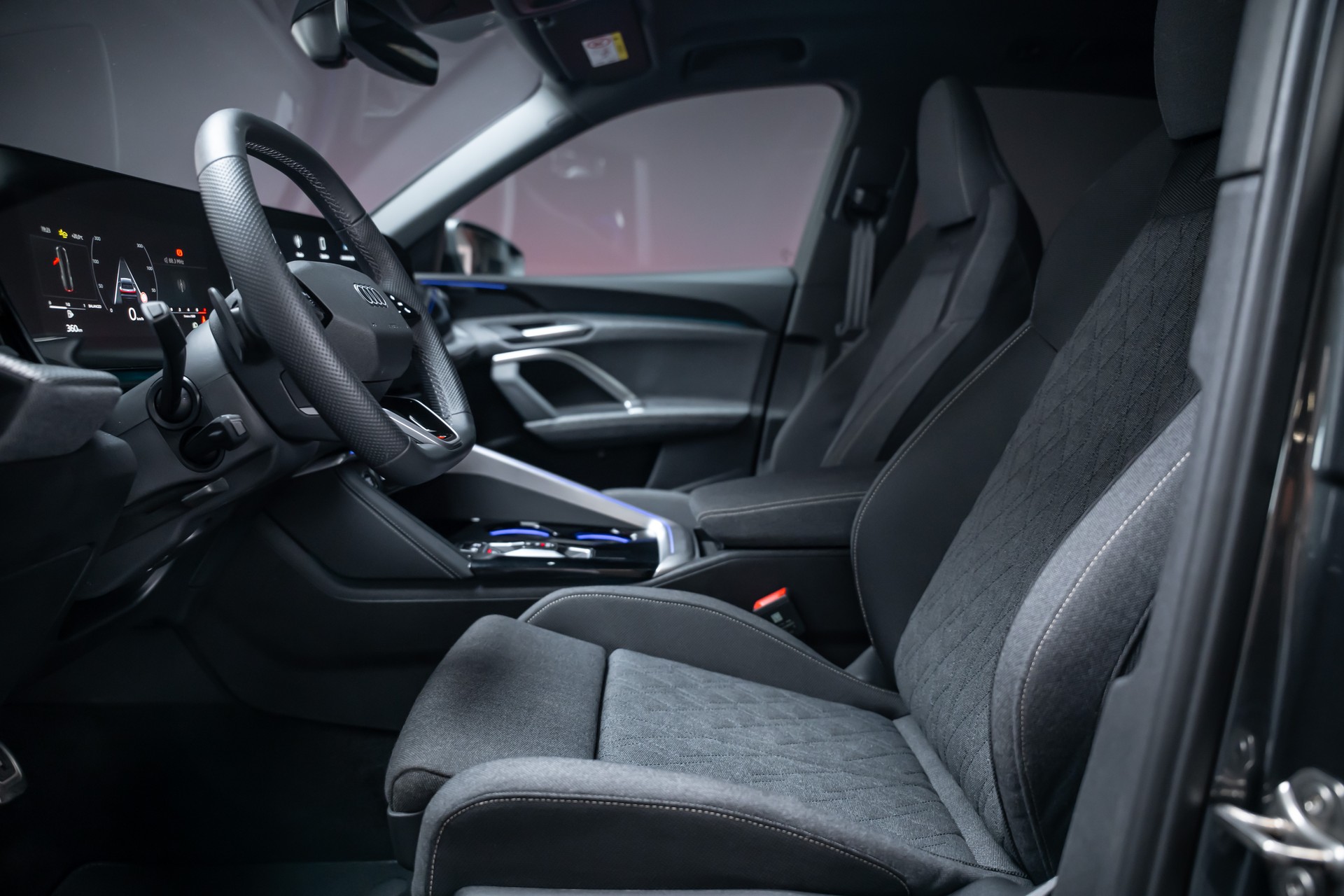 AUDI Q5 Sportback 2.0 40 TFSI S Line quattro S-Tronic / Rückfahrkamera / Sportsitze / Navi-image-10