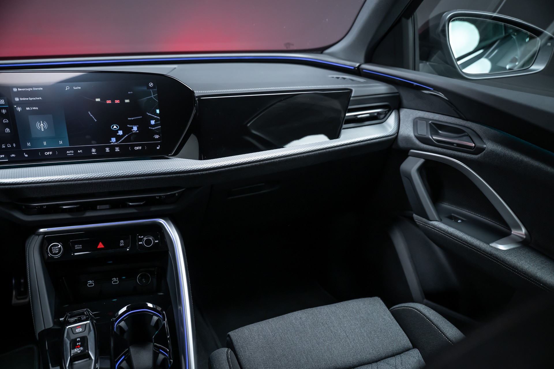 AUDI Q5 Sportback 2.0 40 TFSI S Line quattro S-Tronic / Rückfahrkamera / Sportsitze / Navi-image-25