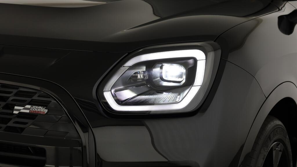 MINI John Cooper Works Countryman ALL4-image-15
