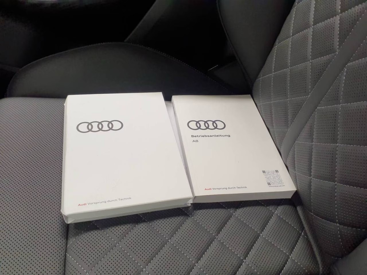 AUDI A8 60 TFSI e quattro tiptronic-image-5