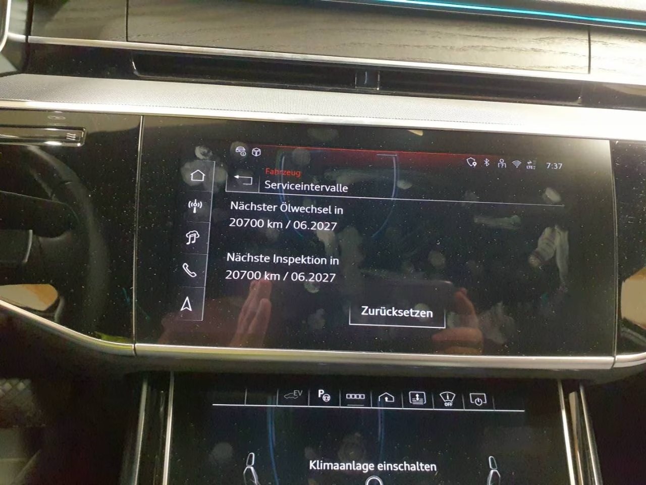 AUDI A8 60 TFSI e quattro tiptronic-image-8
