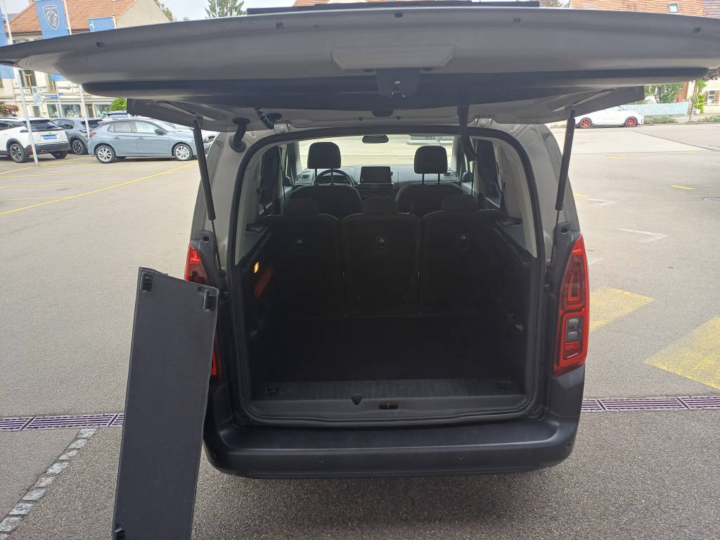 CITROEN Berlingo 1.2 PureTech 130 Swiss Edition-image-3