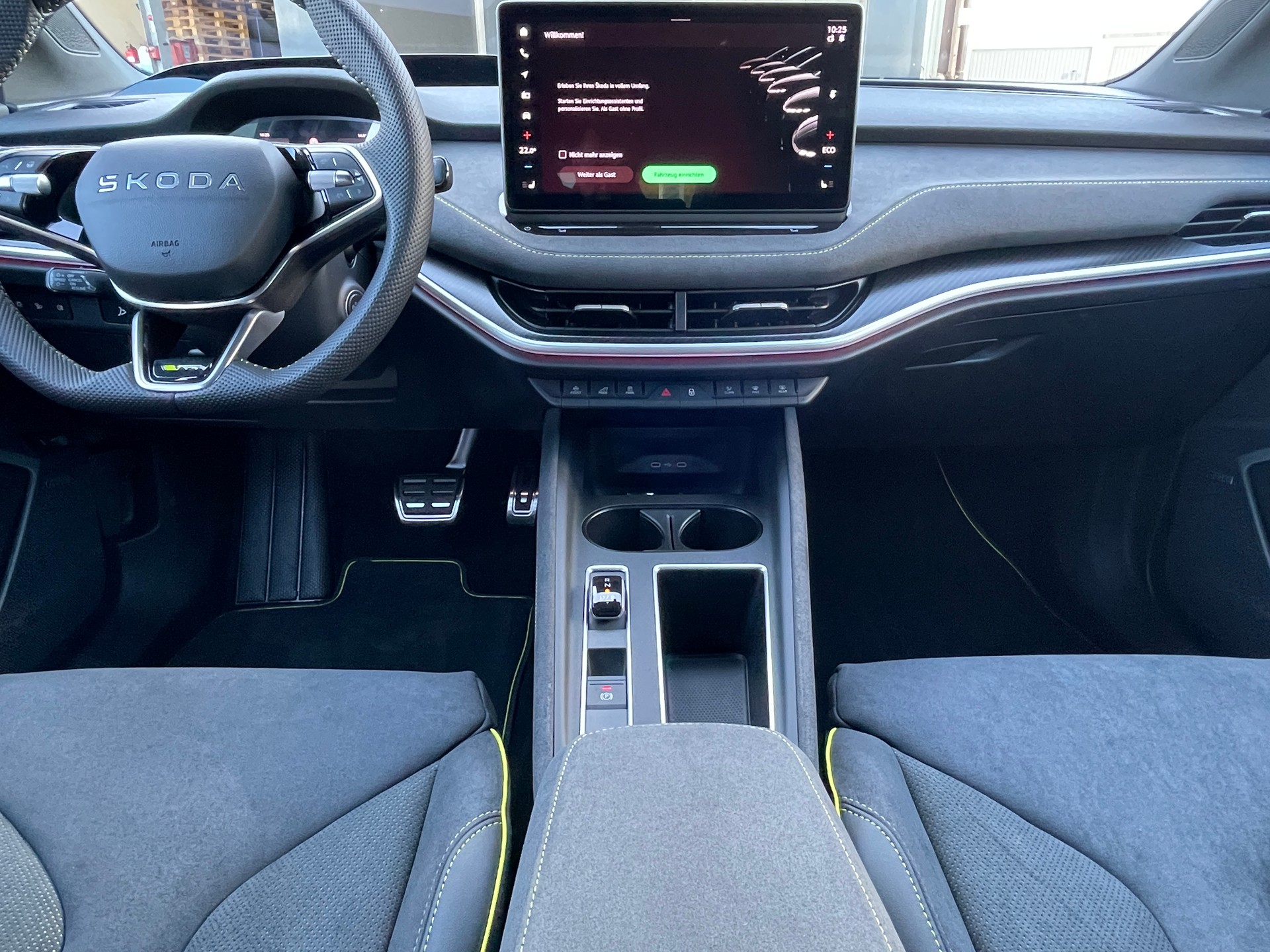SKODA Elroq RS 4x4-image-17
