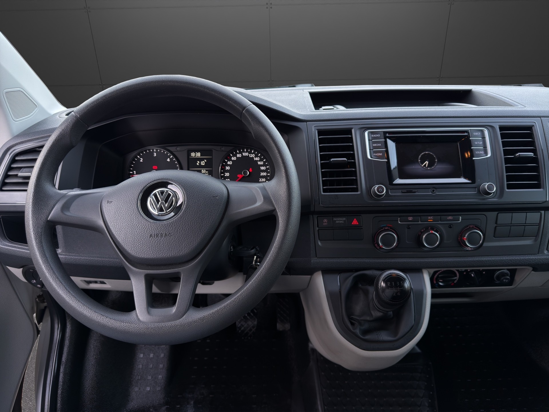VW T6 2.0 TDI-image-12