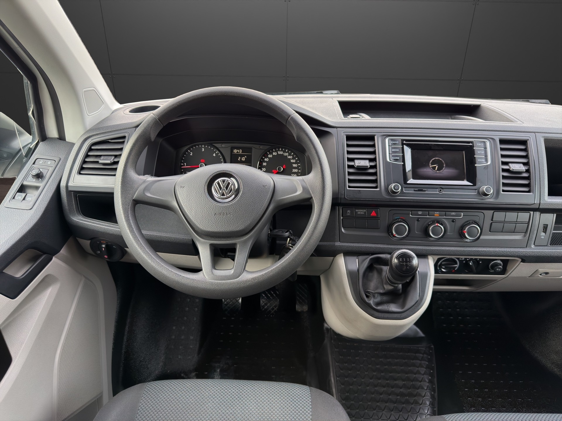 VW T6 2.0 TDI-image-18