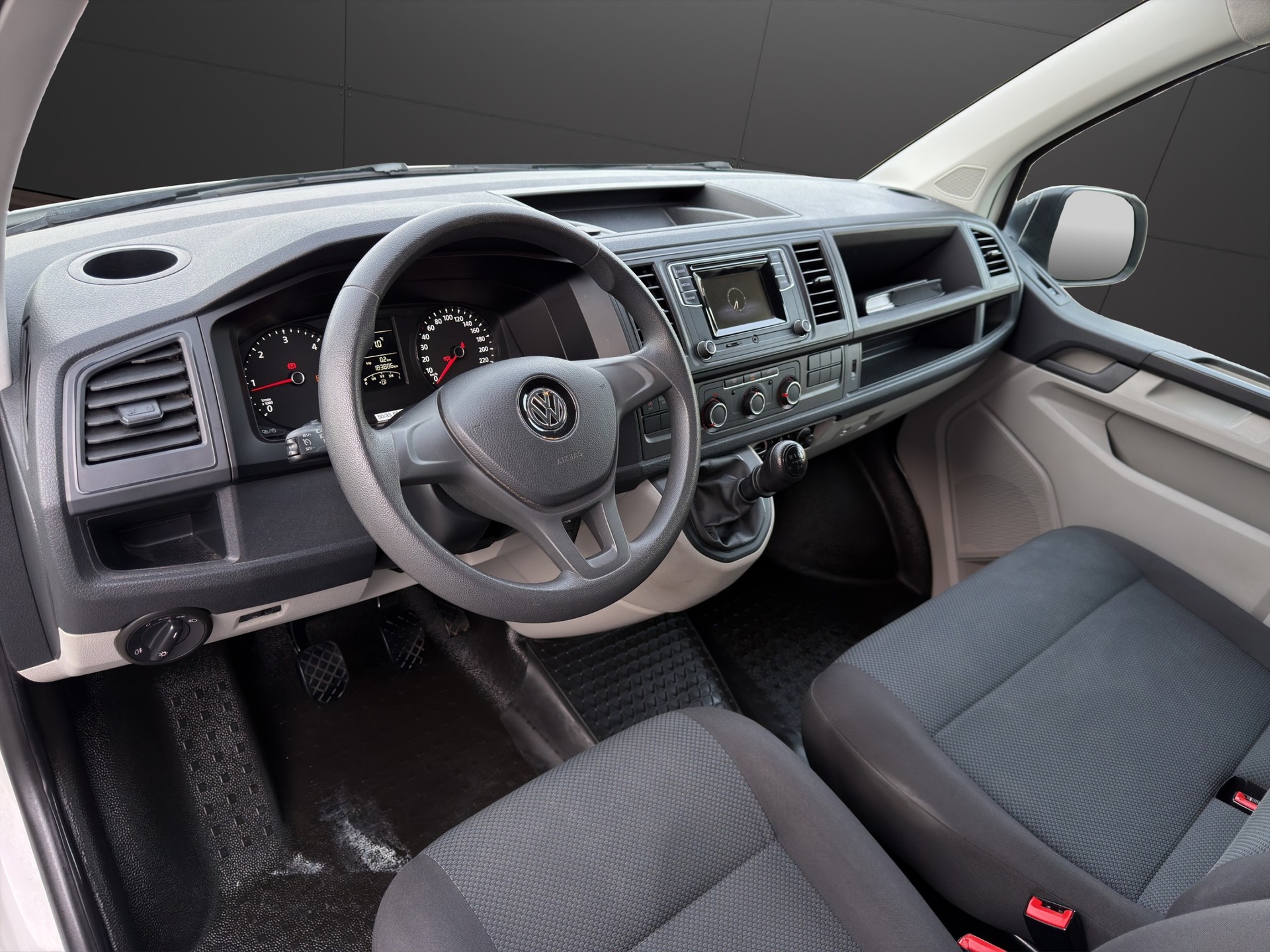 VW T6 2.0 TDI-image-9
