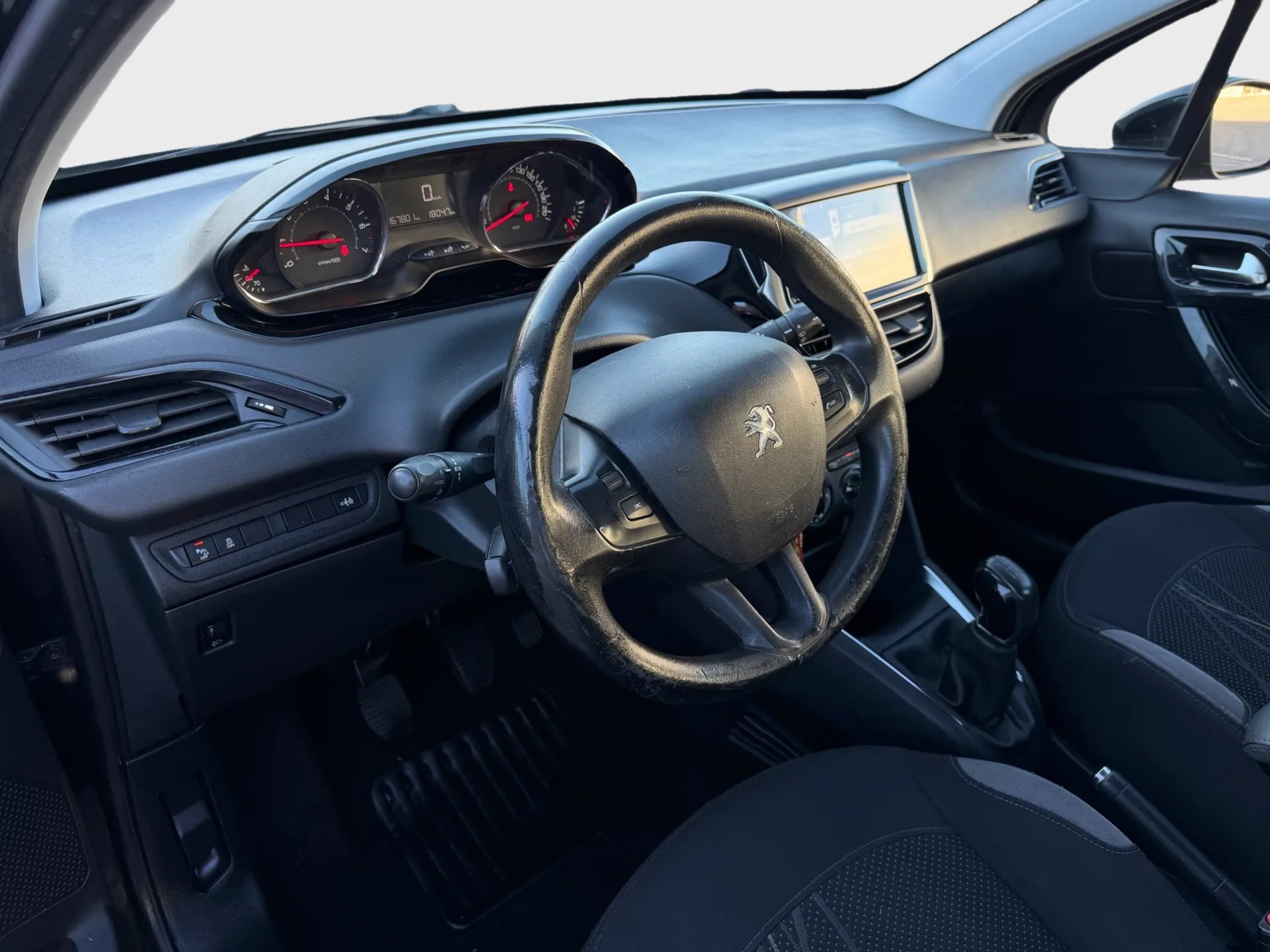 PEUGEOT 208 1.2 VTI Access-image-8