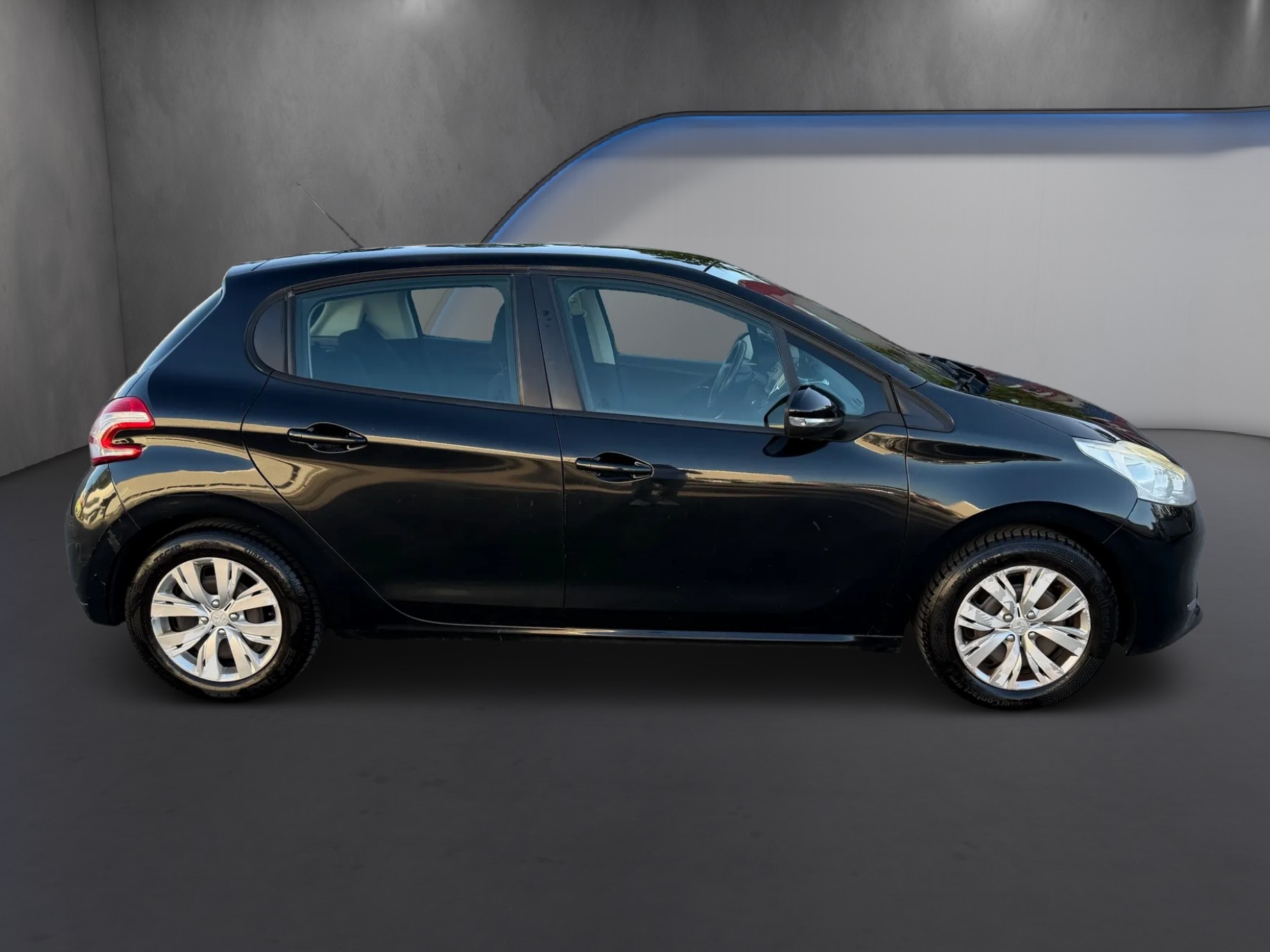 PEUGEOT 208 1.2 VTI Access-image-4