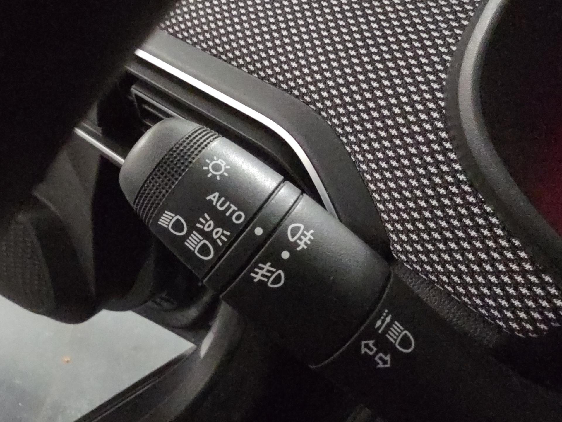 DACIA Jogger TCe 110 Comfort-image-21