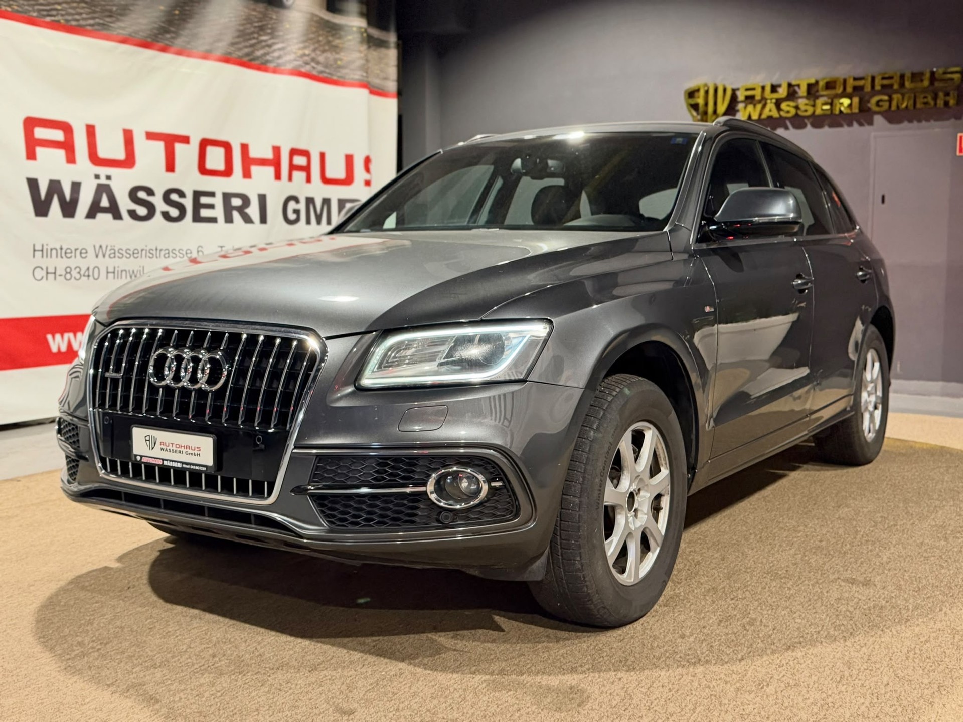 AUDI Q5 2.0 TDI quattro S-tronic S-Line-image-6