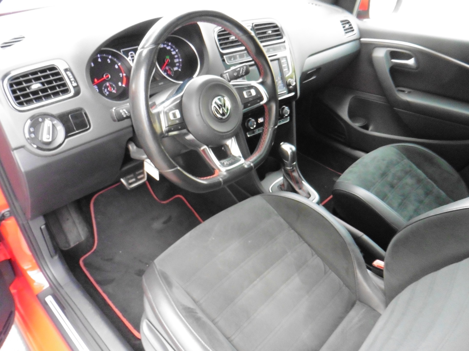 VW Polo 1.8 TSI GTI DSG-image-13