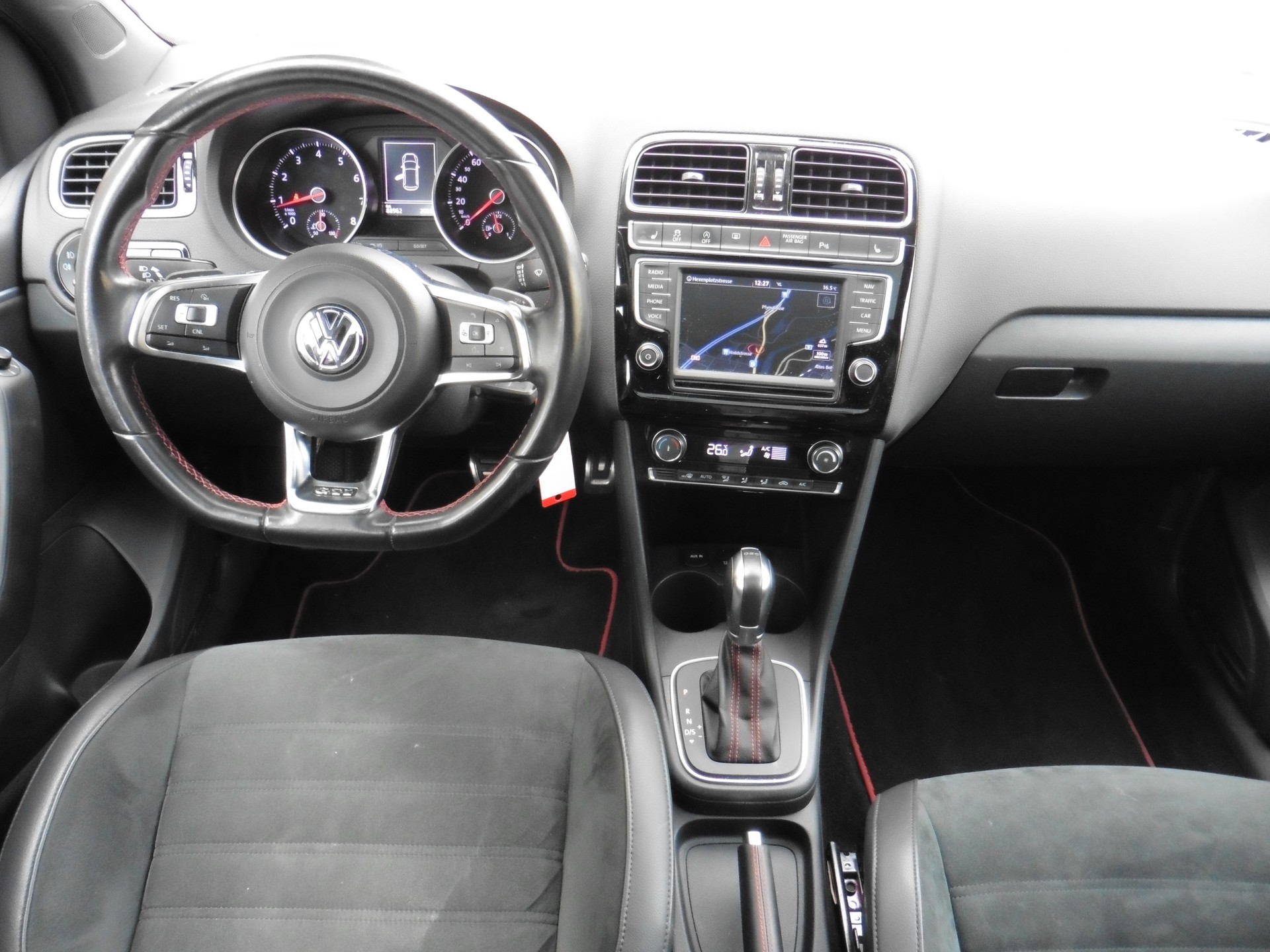 VW Polo 1.8 TSI GTI DSG-image-11