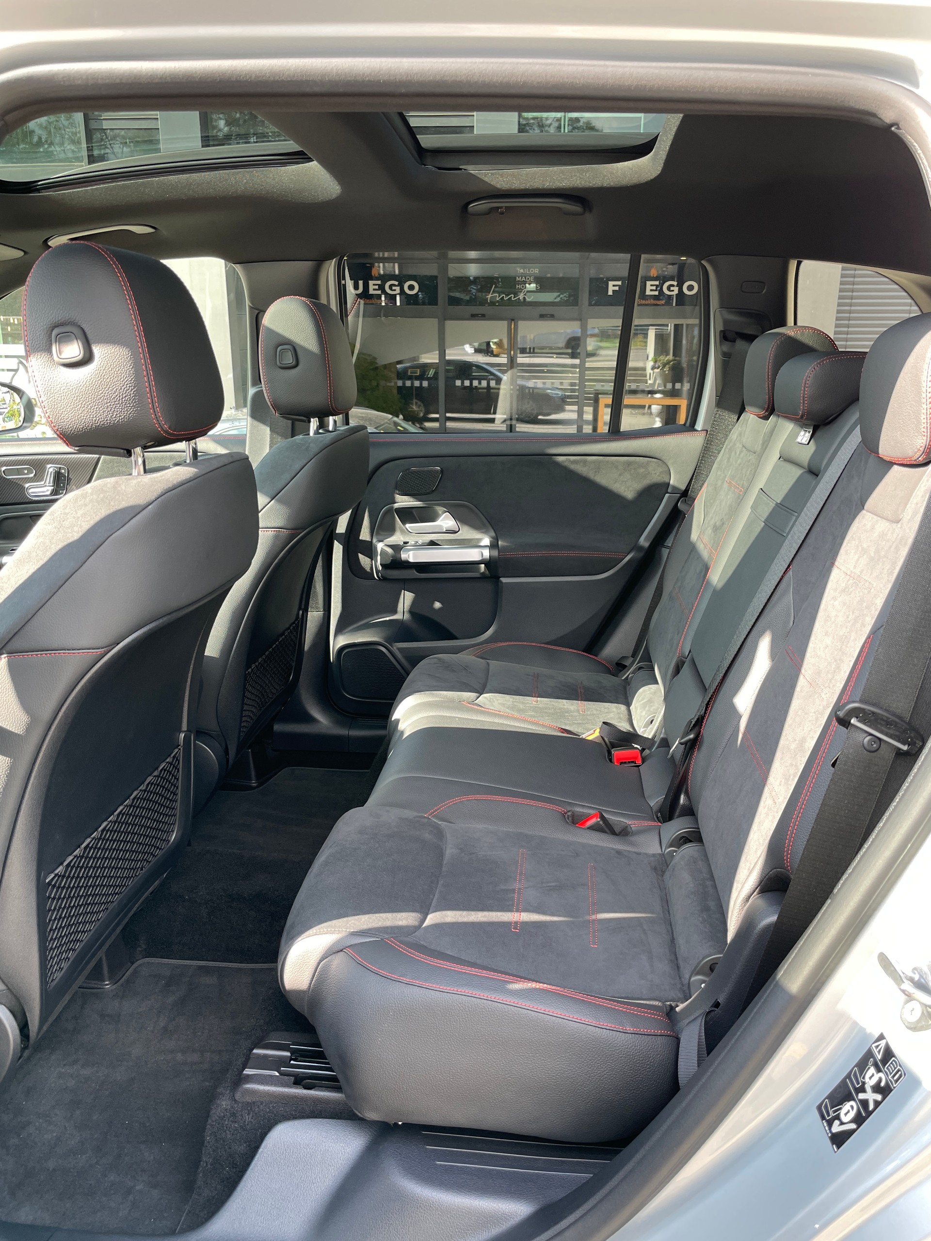MERCEDES-BENZ GLB 35 AMG 4Matic 8G-Tronic-image-16