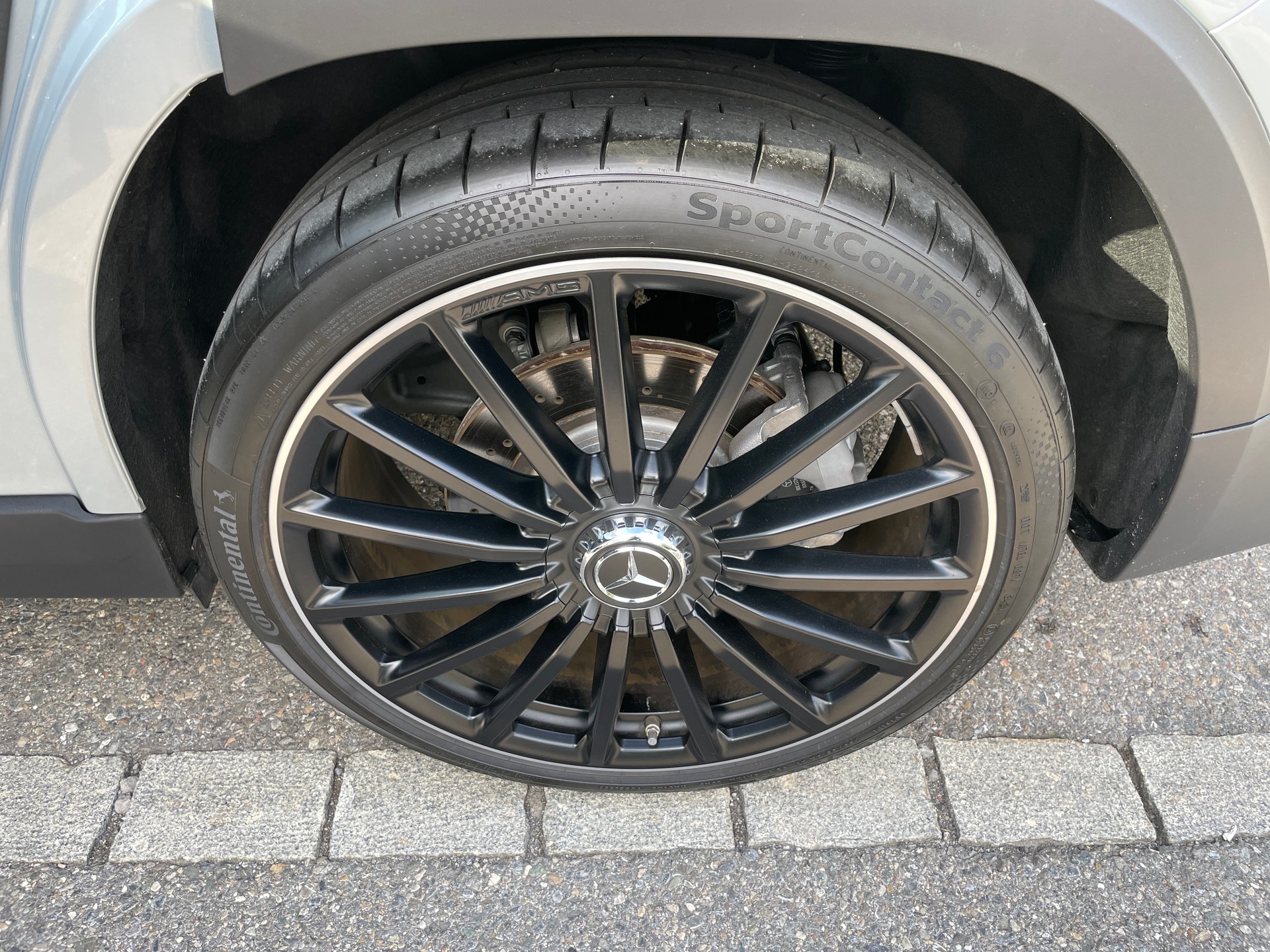 MERCEDES-BENZ GLB 35 AMG 4Matic 8G-Tronic-image-9