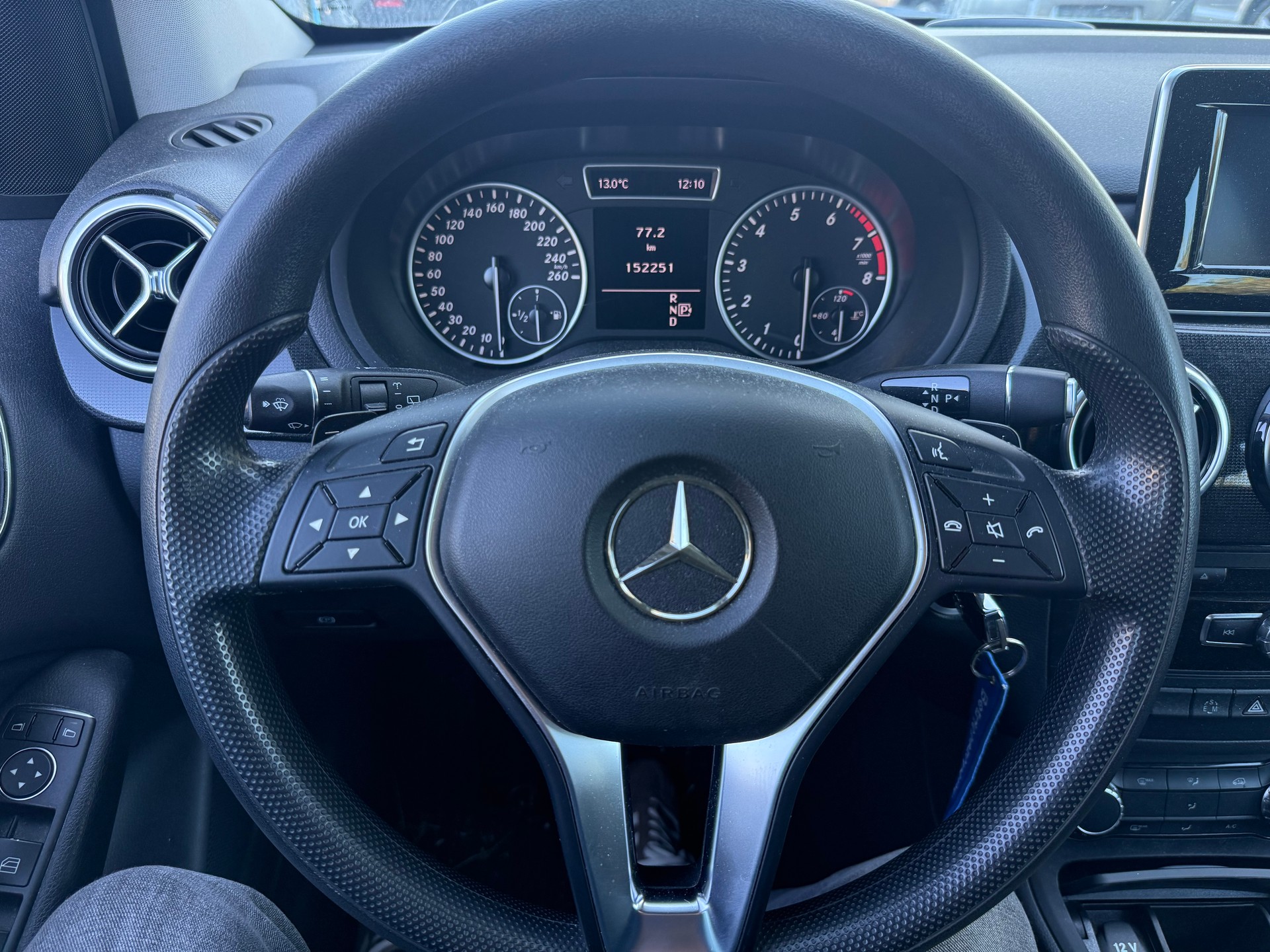 MERCEDES-BENZ B 200 7G-DCT-image-10