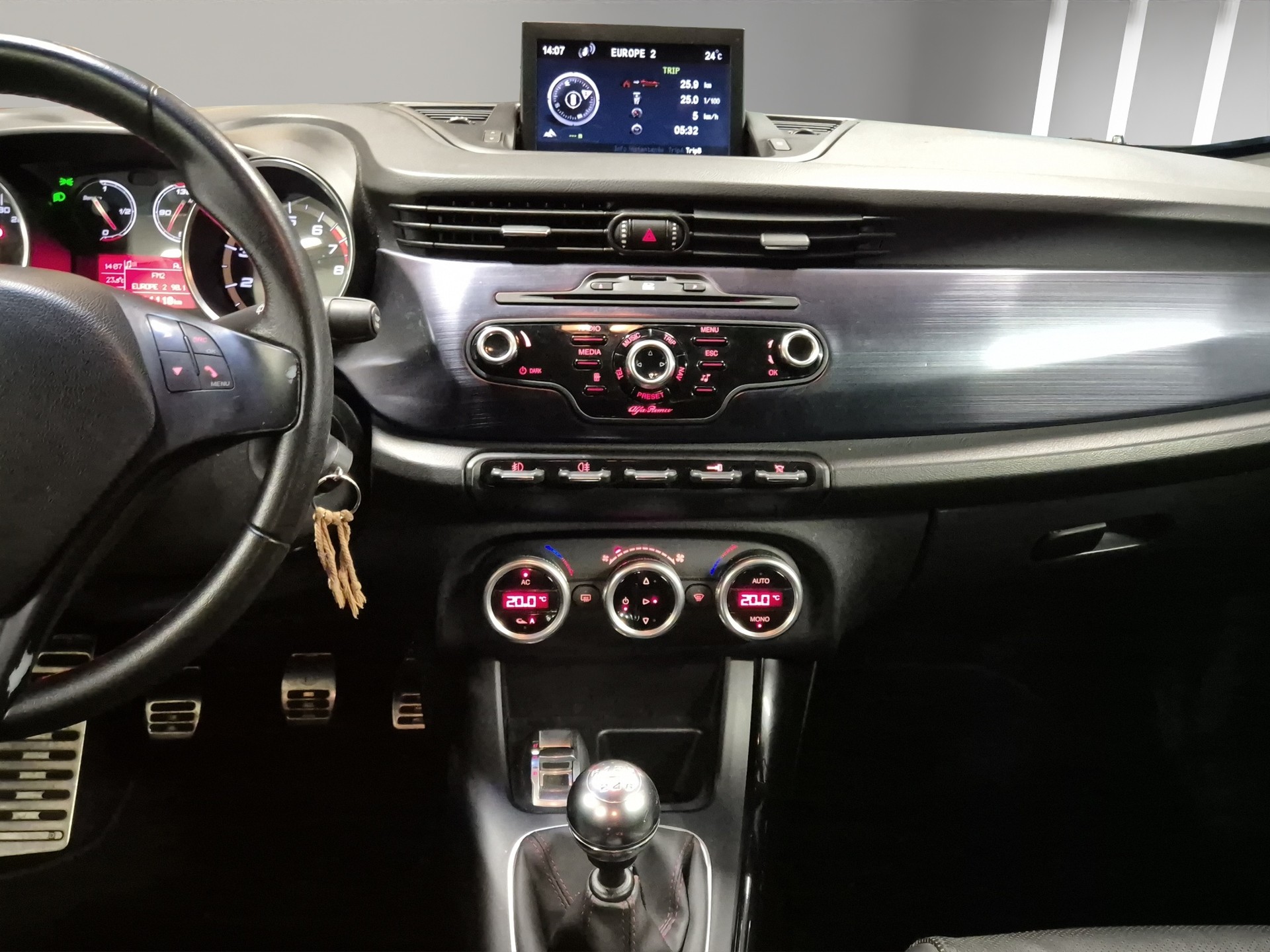 ALFA ROMEO Giulietta 1750 TBi Quadrifoglio Verde LEASING à partir de CHF 200.-/mois-image-10