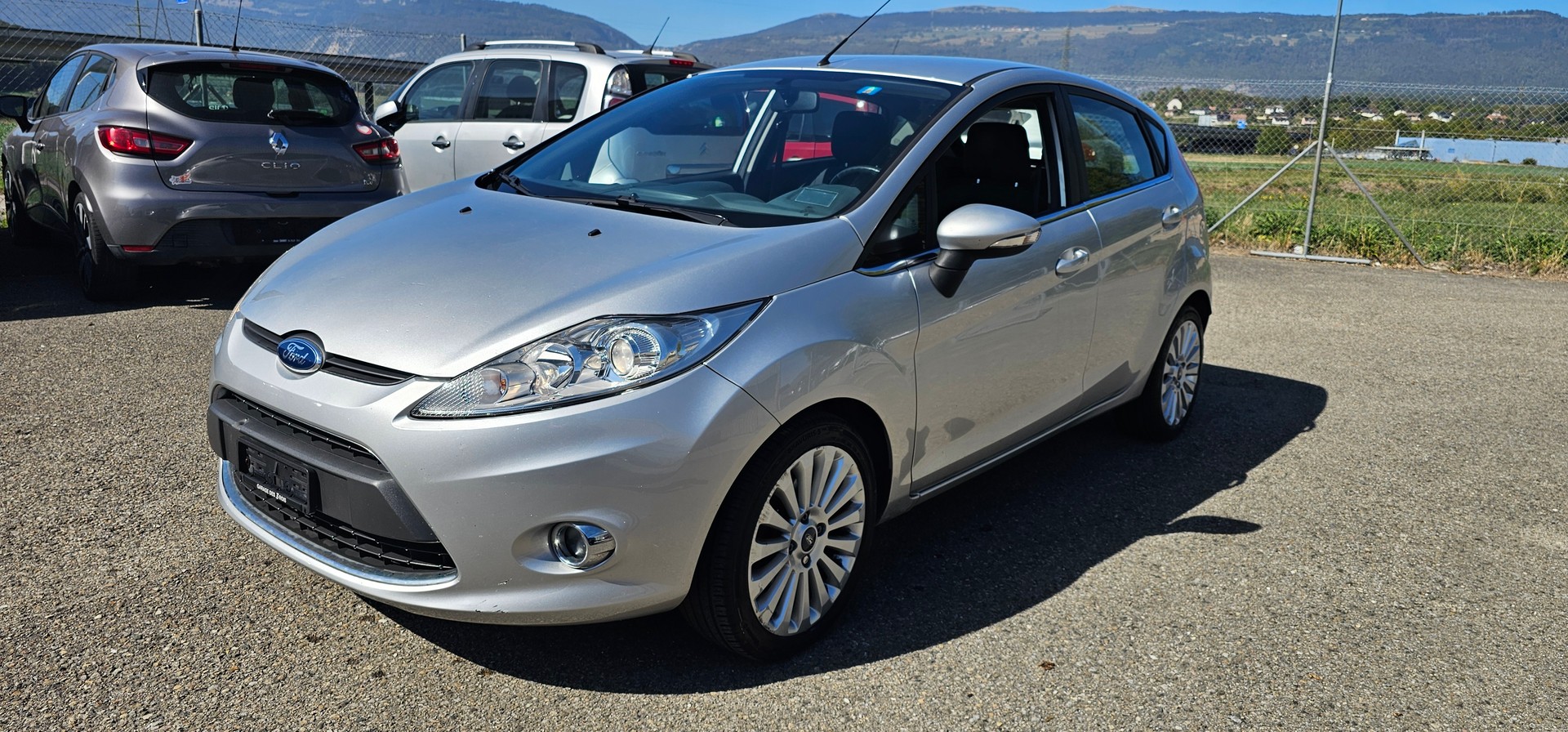 FORD Fiesta 1.4 16V Titanium-image-1