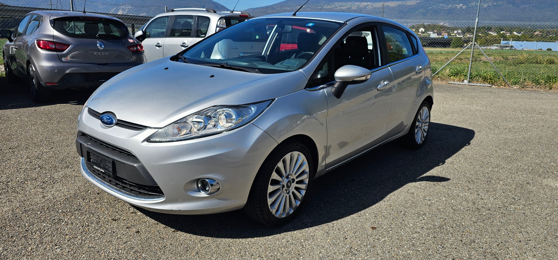 FORD Fiesta 1.4 16V Titanium-image-4