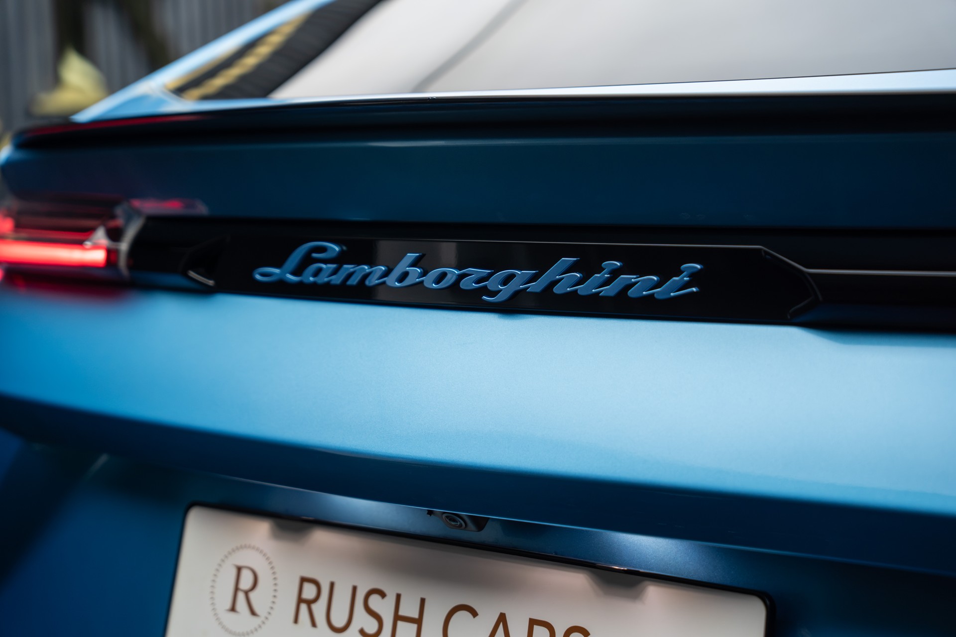 LAMBORGHINI Urus E-Gear-image-18