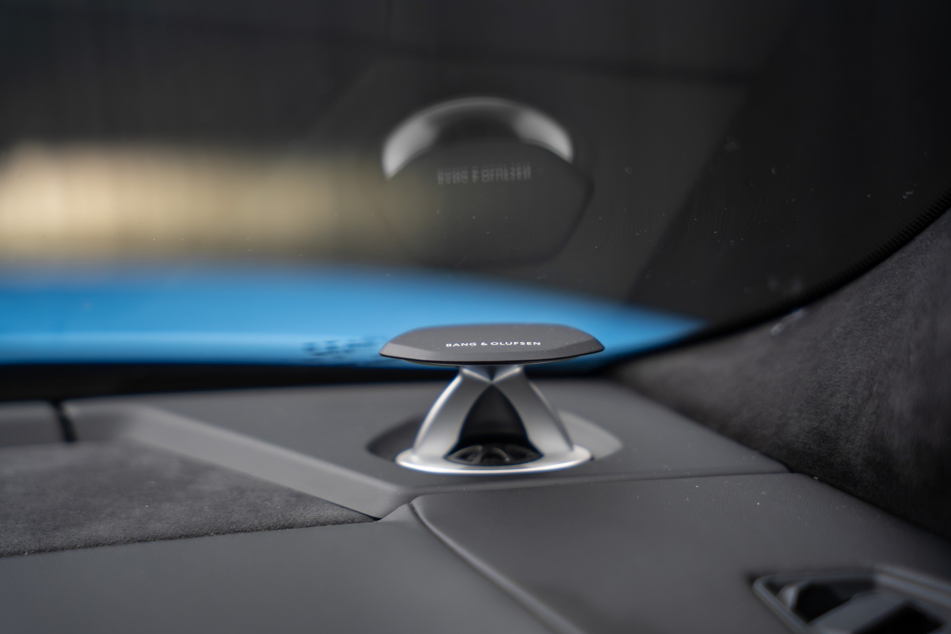 LAMBORGHINI Urus E-Gear-image-12