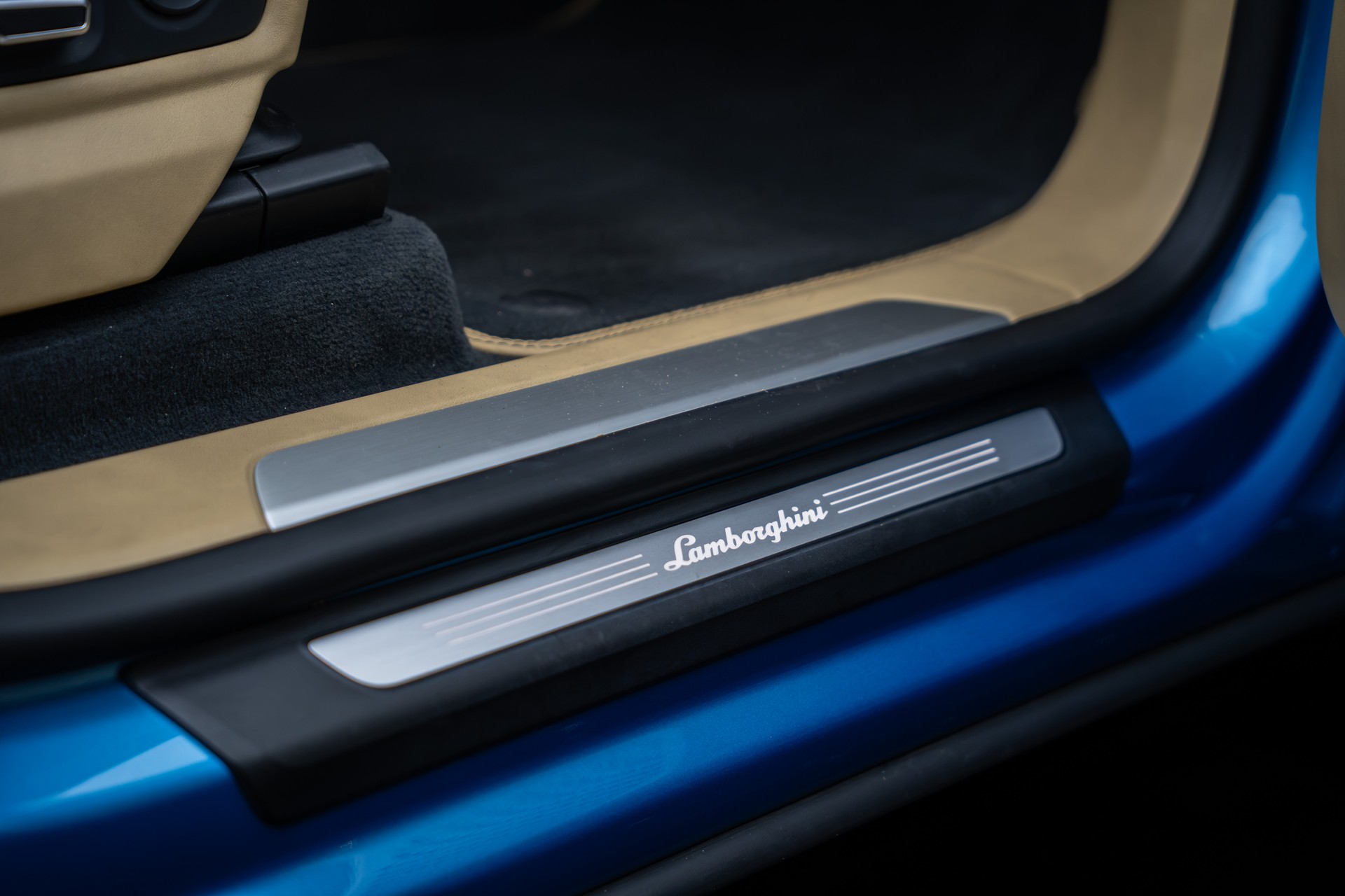 LAMBORGHINI Urus E-Gear-image-11