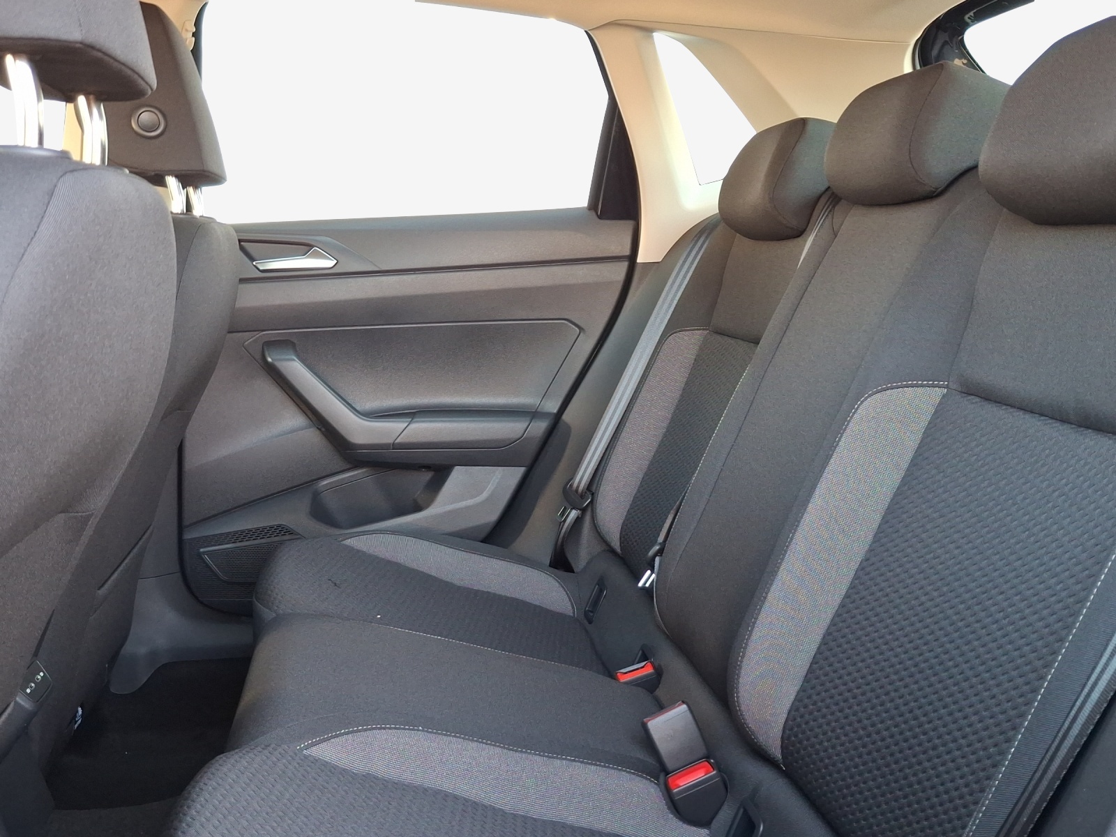 VW Polo 1.0 TSI Life DSG-image-11