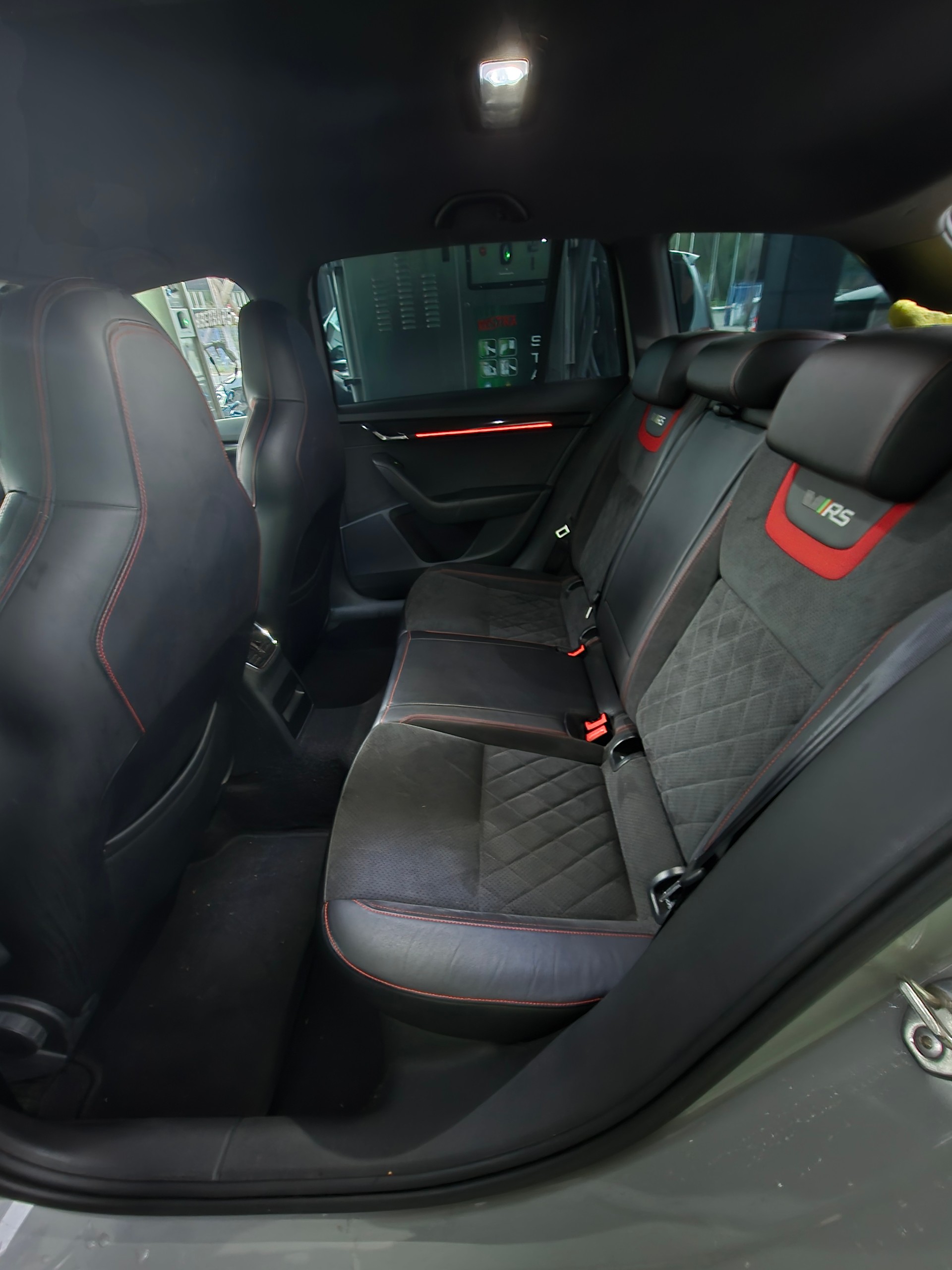 SKODA 2.0 TSI 245 RS DSG-image-2