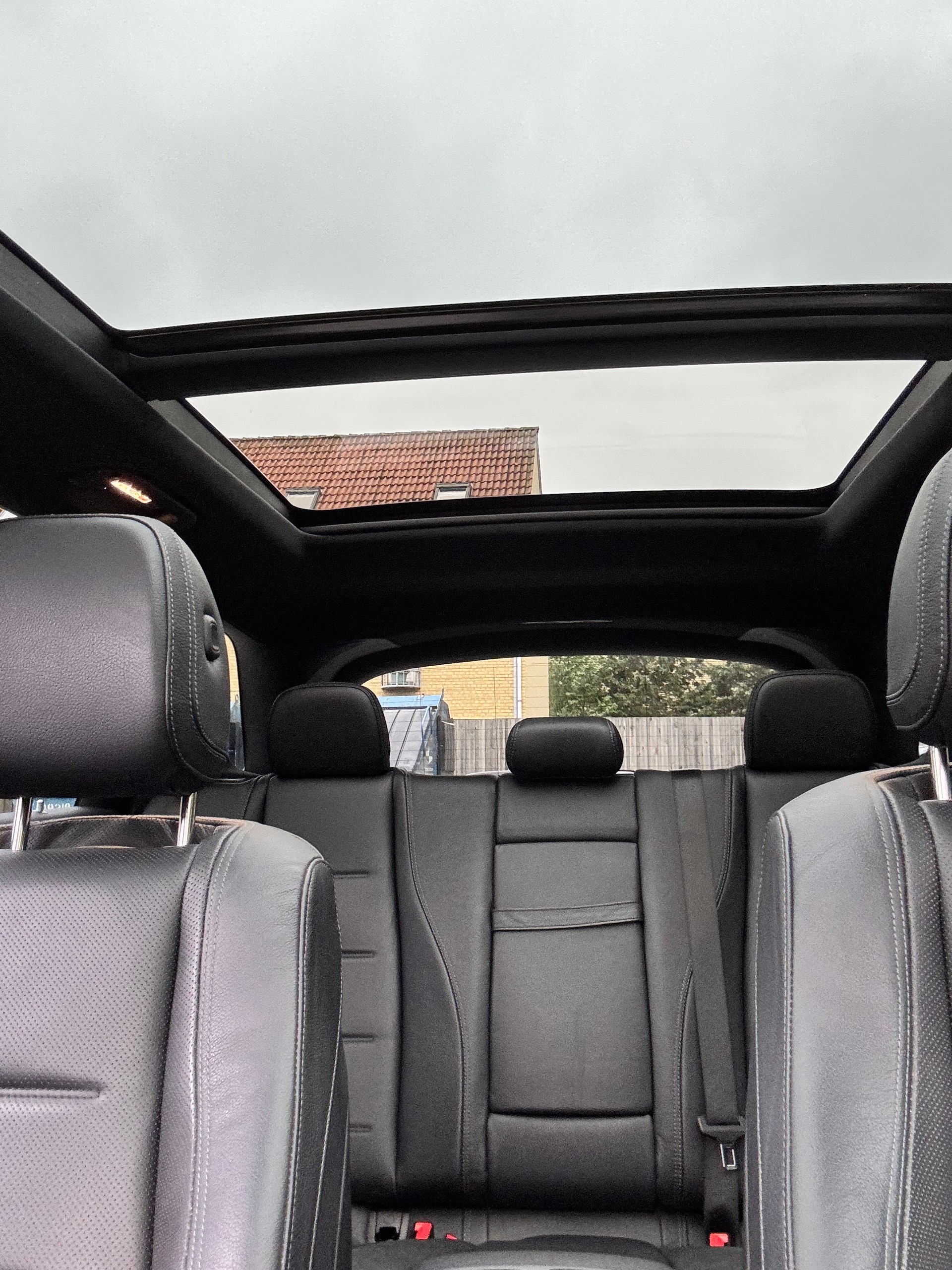 MERCEDES-BENZ GLE 350 de 4matic-image-4
