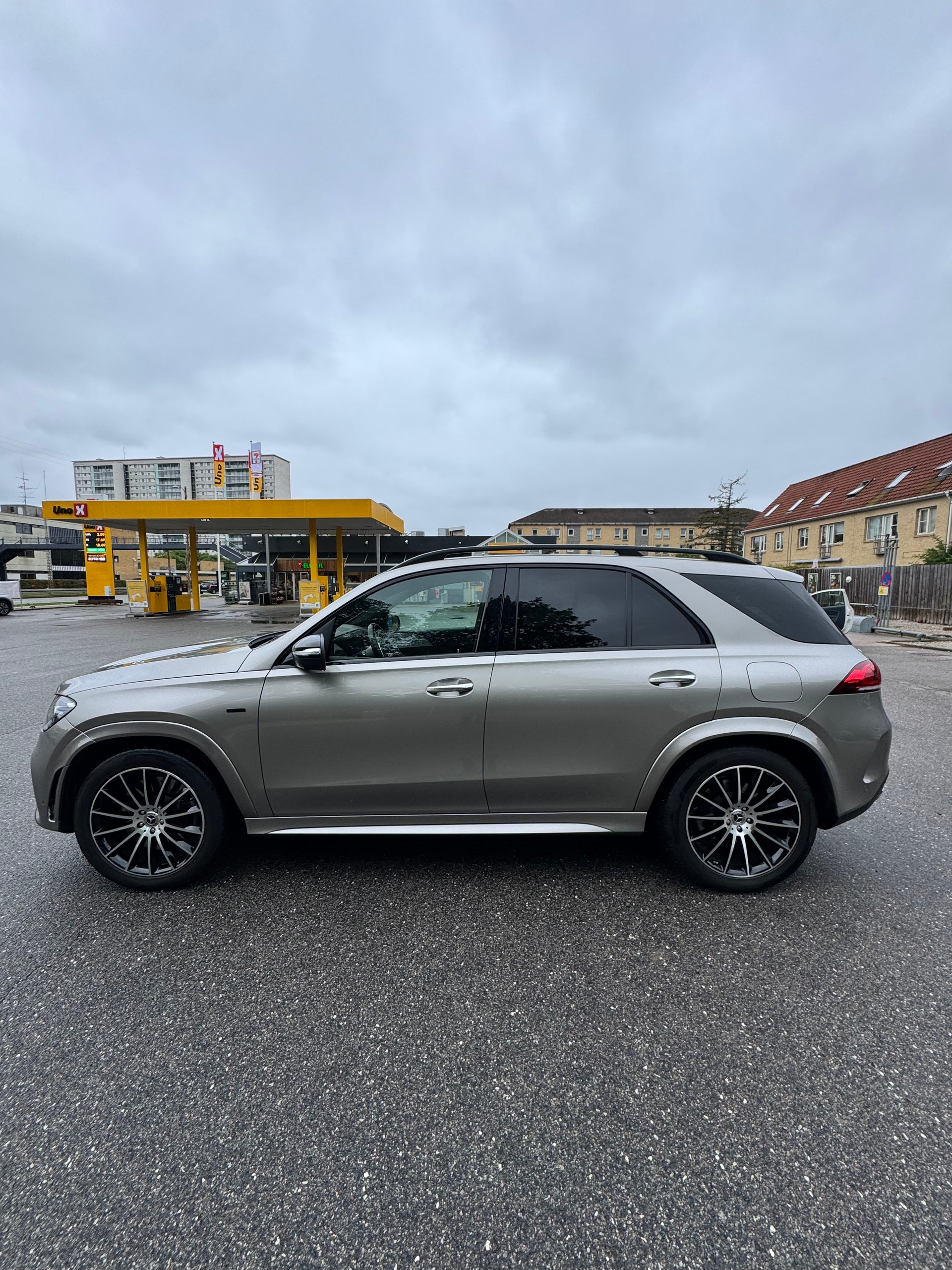 MERCEDES-BENZ GLE 350 de 4matic-image-3