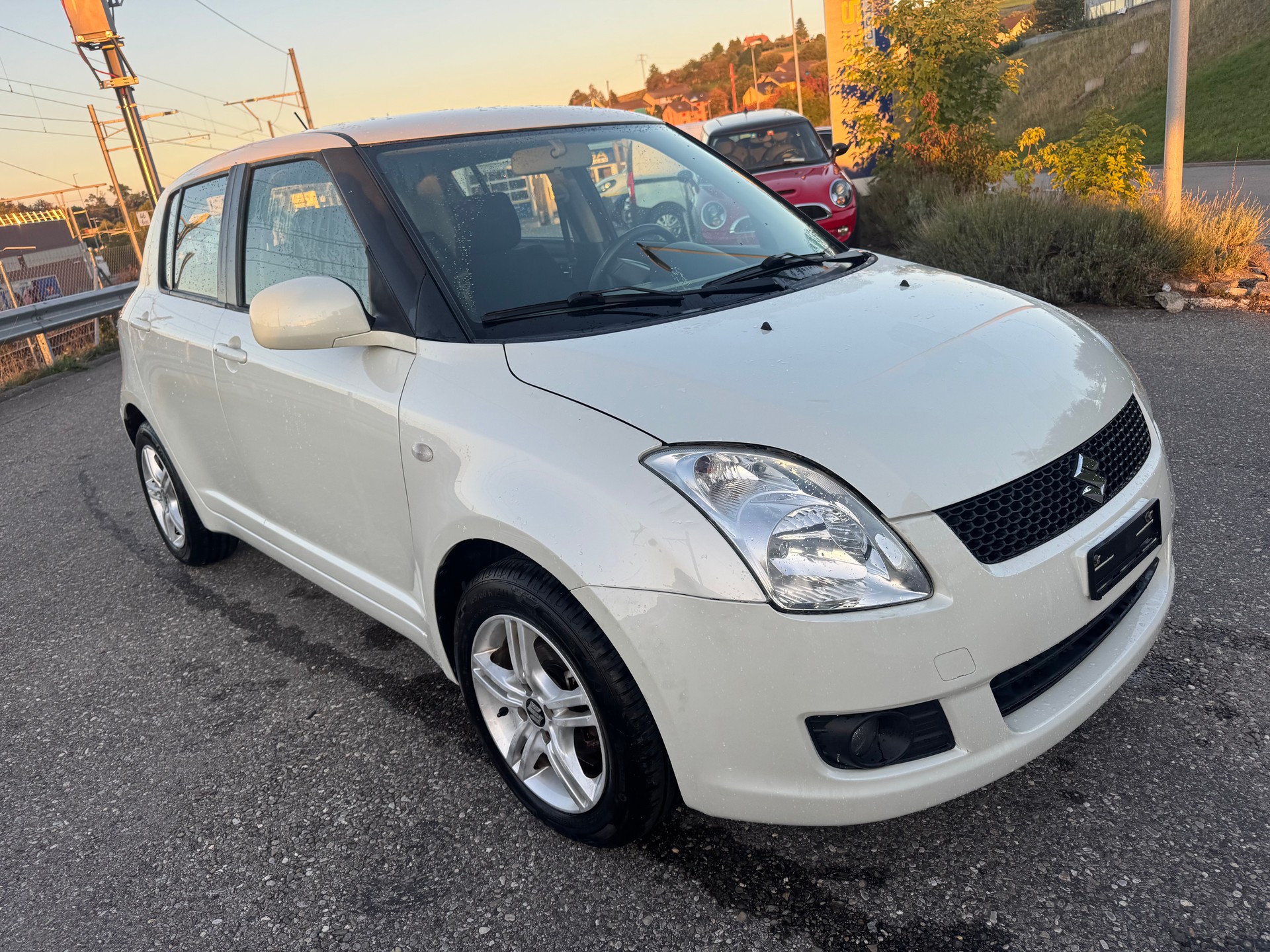 SUZUKI Swift 1.3i 16V GL Top Piz Sulai LE 4x4-image-2