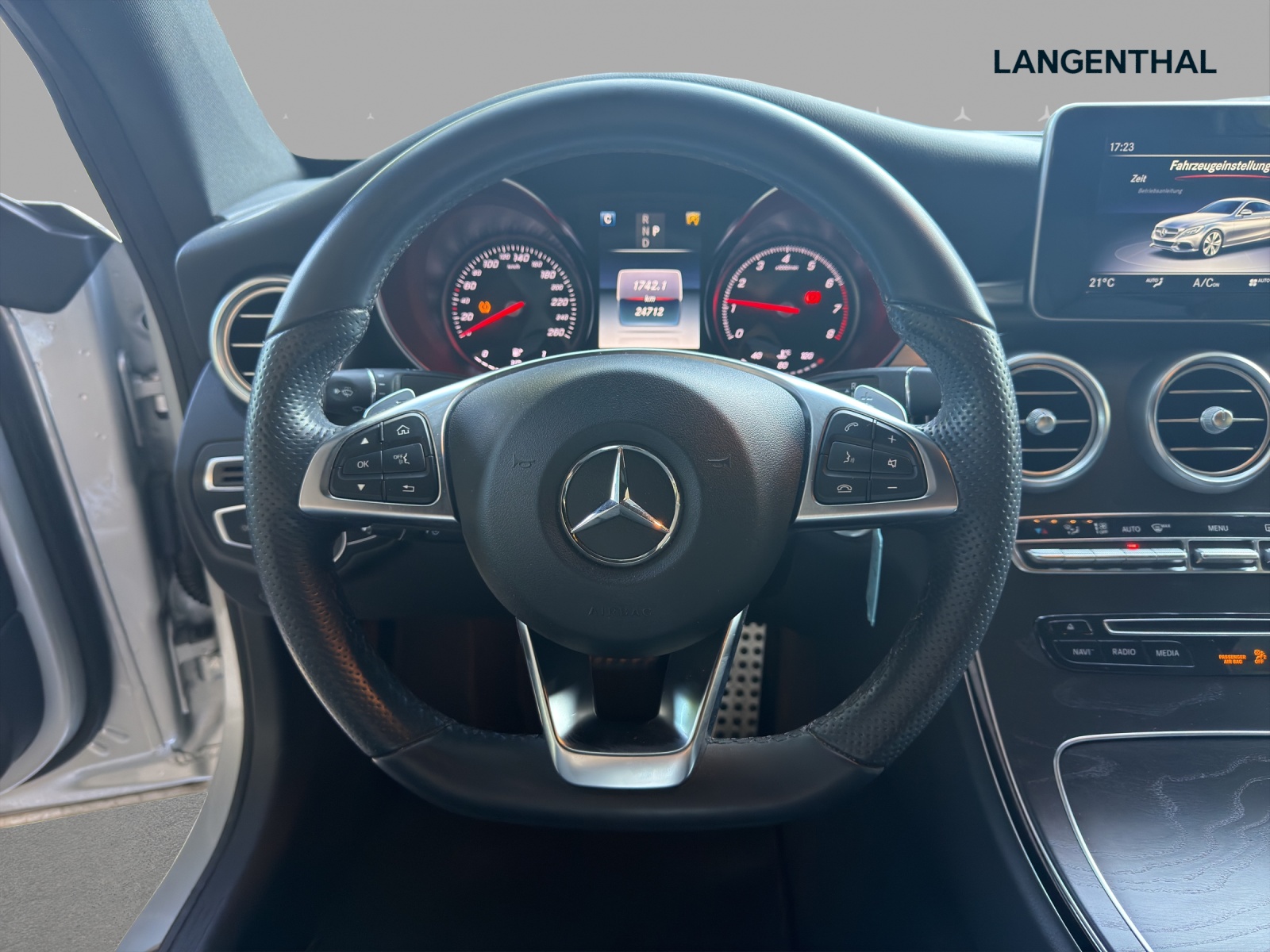 MERCEDES-BENZ C 400 Coupé AMG Line 4Matic 9G-tronic-image-9