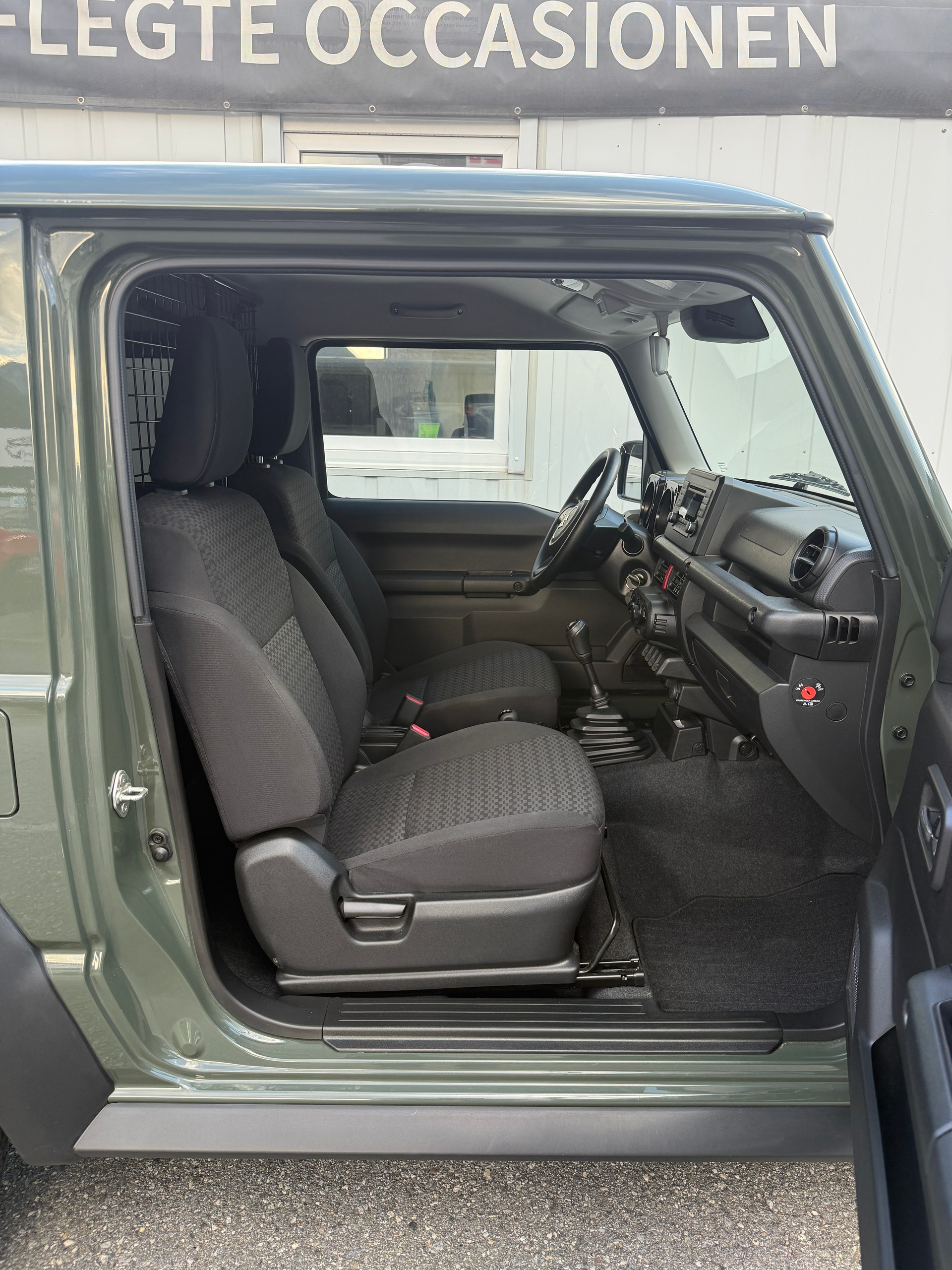 SUZUKI Jimny 1.5 Compact+ 4x4-image-11