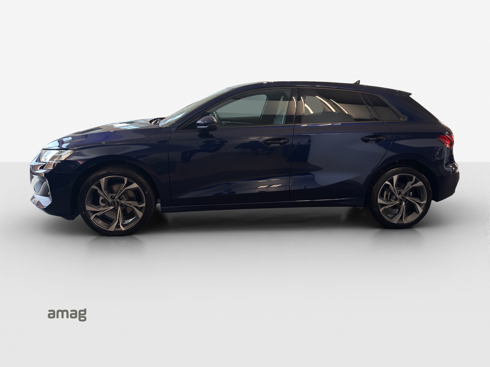 AUDI A3 Sportback TFSI 110 kW S line S tronic-image-1