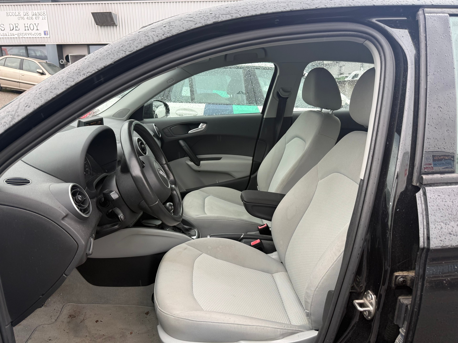 AUDI A1 Sportback 1.4 TFSI Attraction S-tronic-image-7