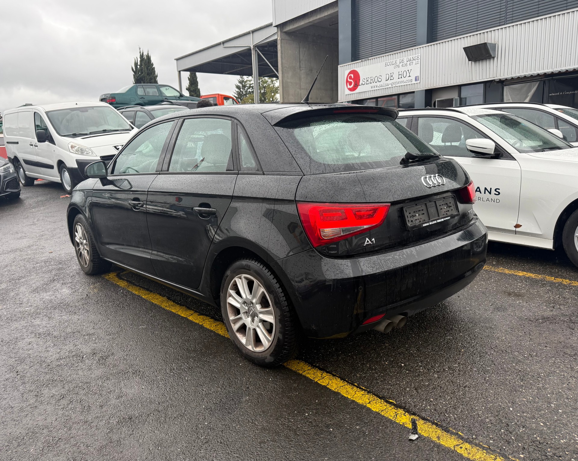 AUDI A1 Sportback 1.4 TFSI Attraction S-tronic-image-5