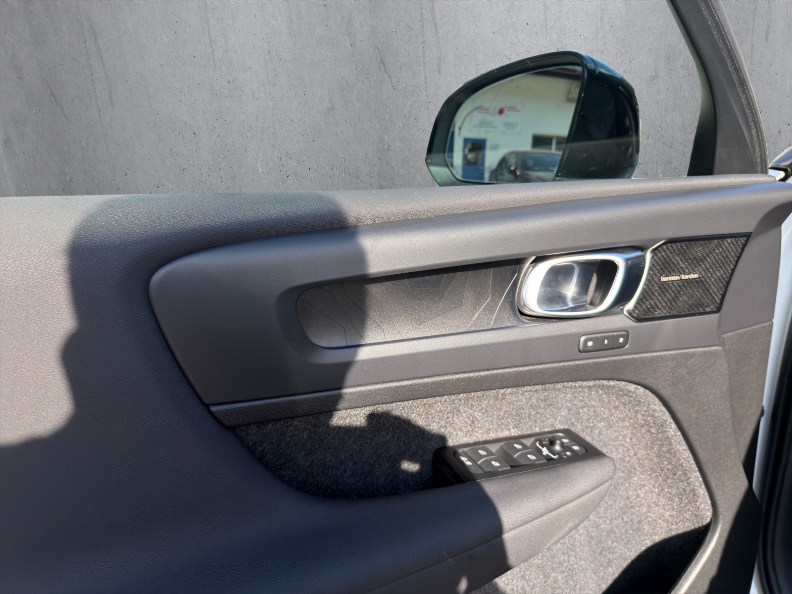 VOLVO C40 P8 Twin Recharge Ultimate AWD-image-7
