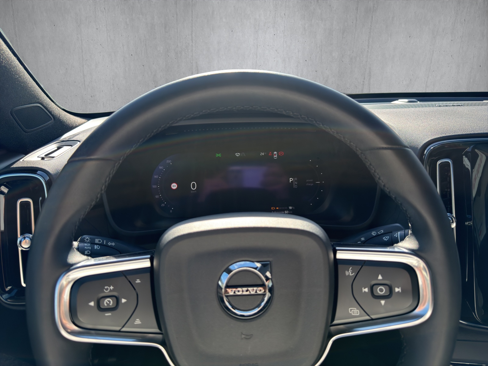 VOLVO C40 P8 Twin Recharge Ultimate AWD-image-10