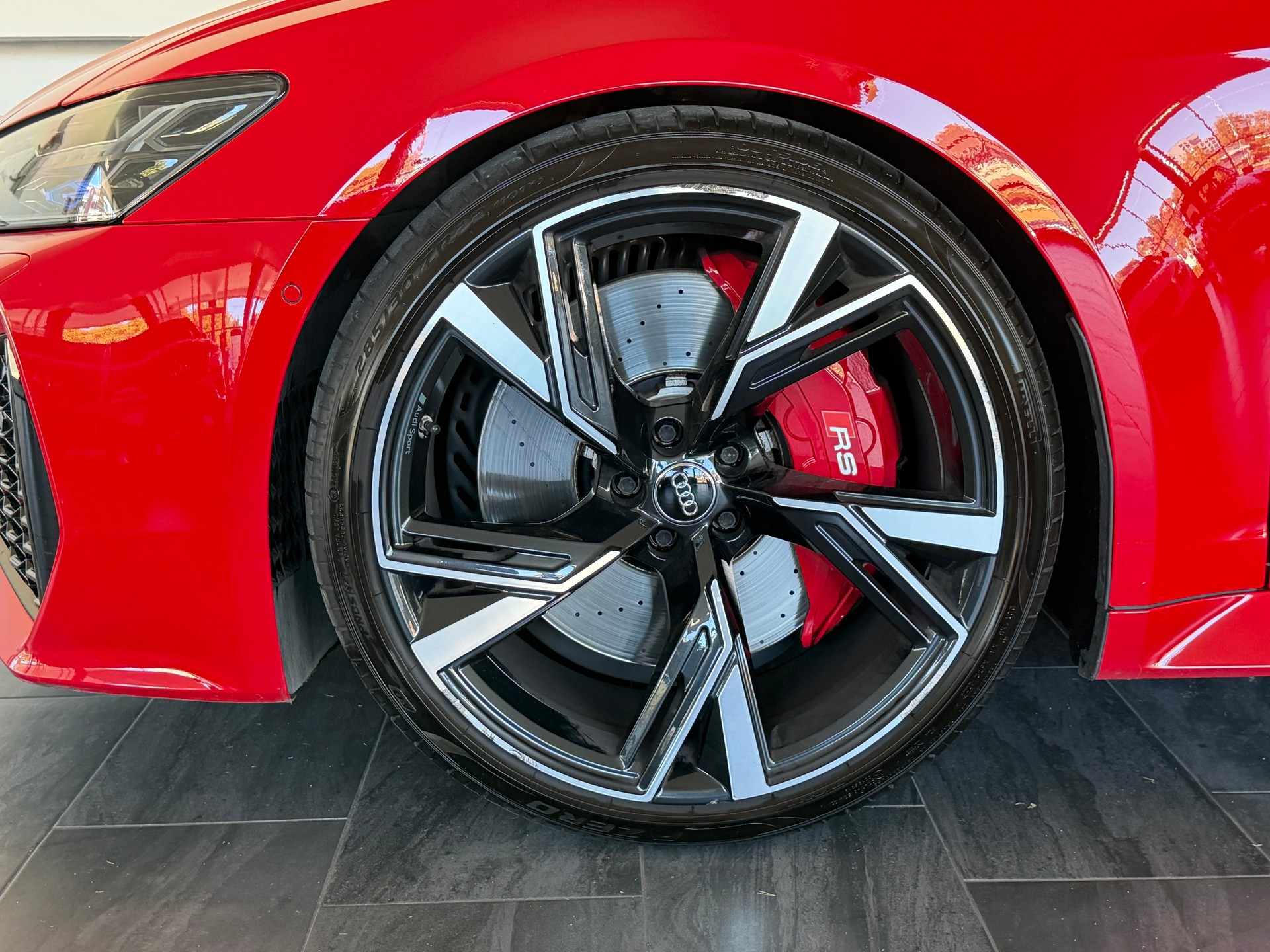 AUDI RS6 Avant 4.0 TFSI V8 quattro-image-6