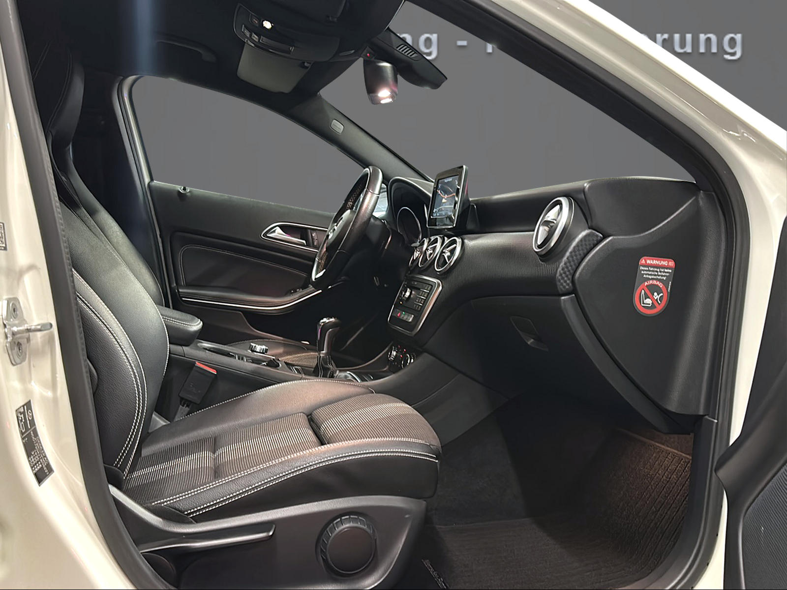 MERCEDES-BENZ A 180 Night Star-image-10