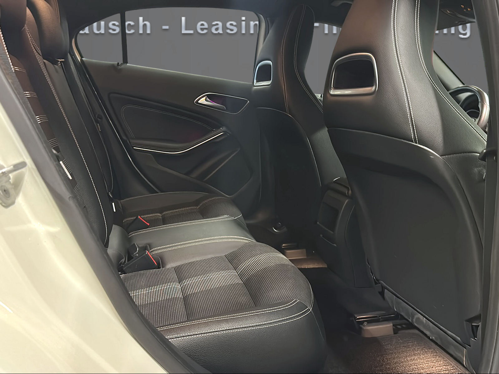 MERCEDES-BENZ A 180 Night Star-image-12